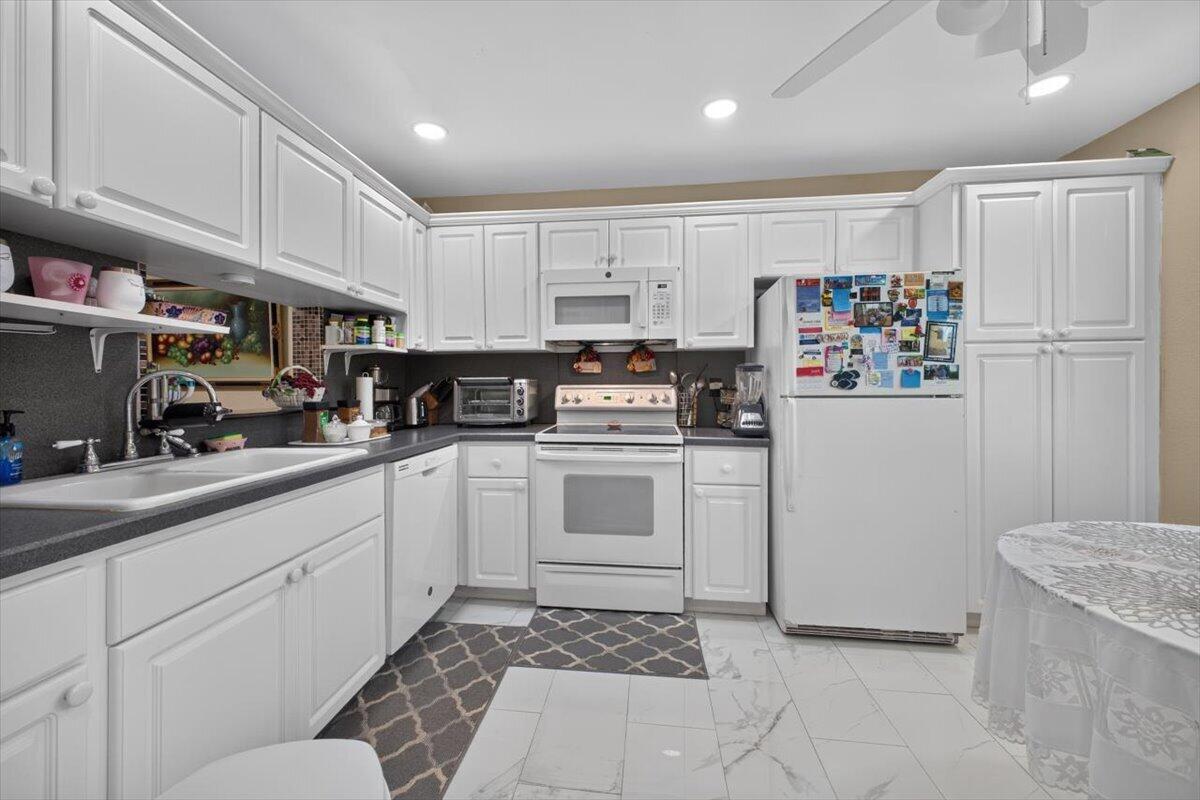 BOCA BELLA CONDO - Residential