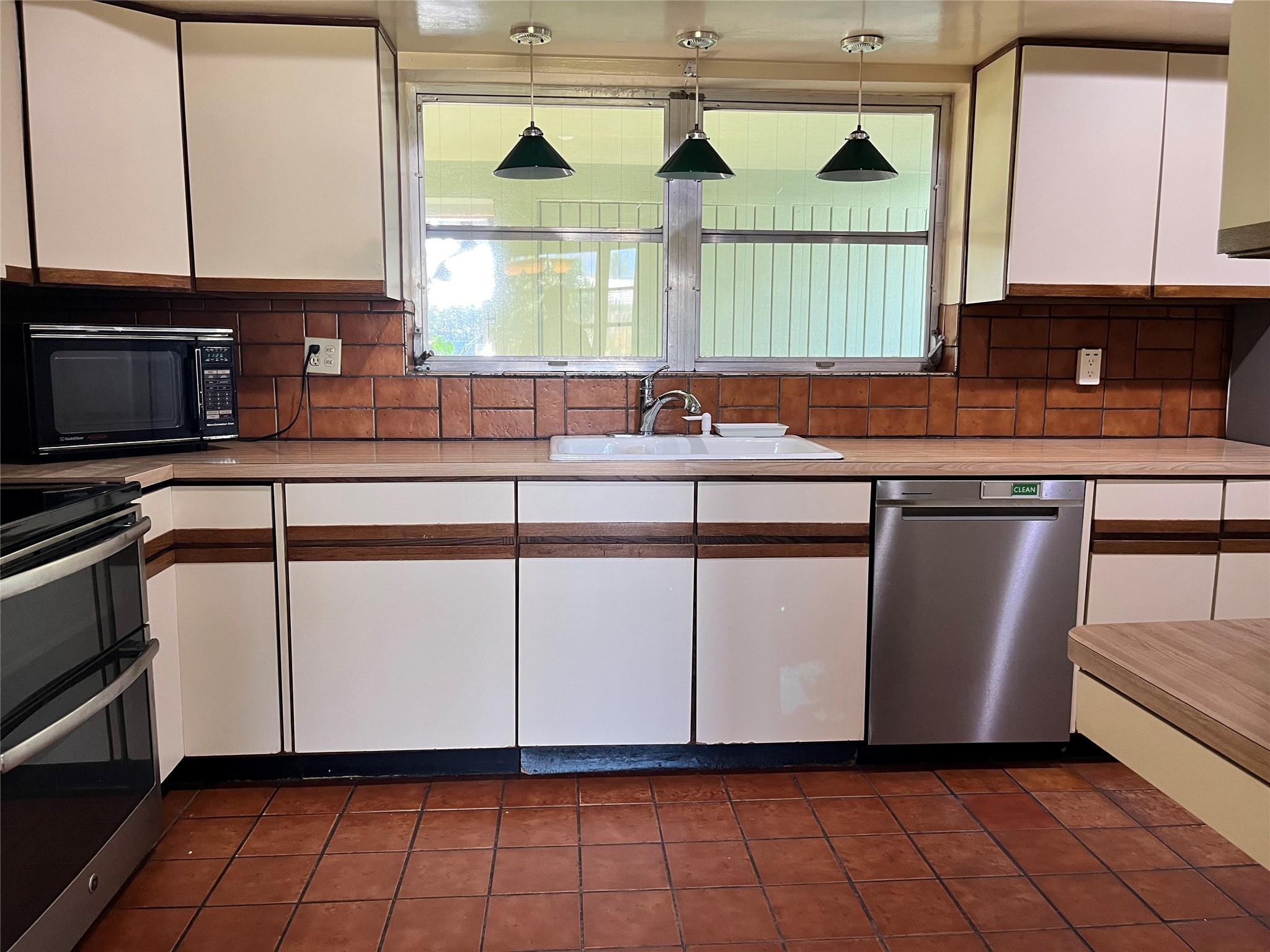 Cypress Point 28-16 B - Residential