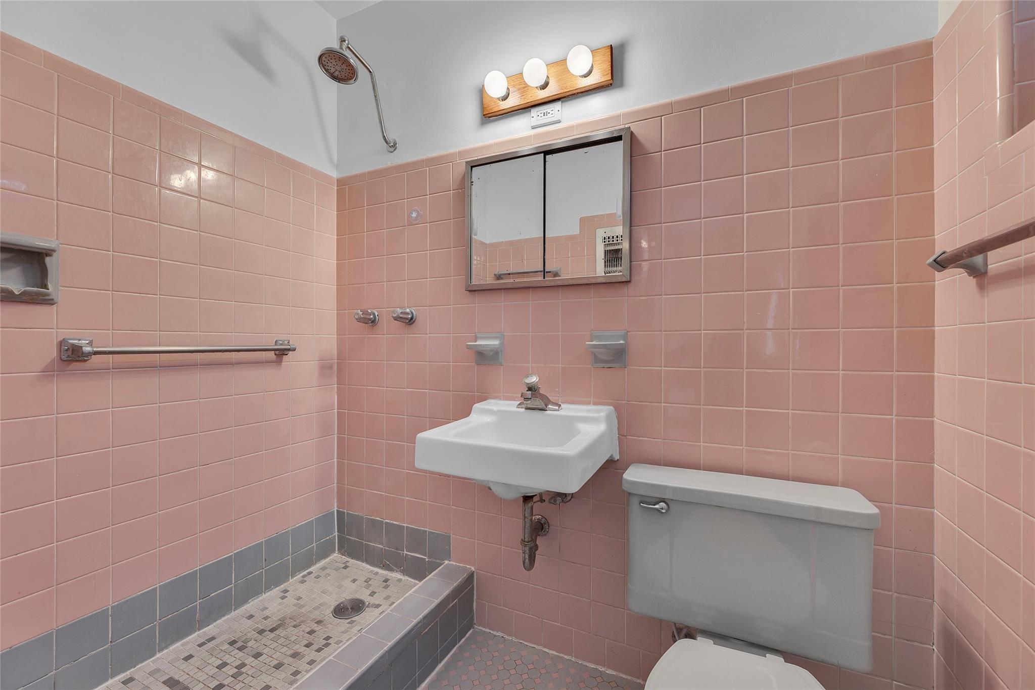 Cypress Point 28-16 B - Residential