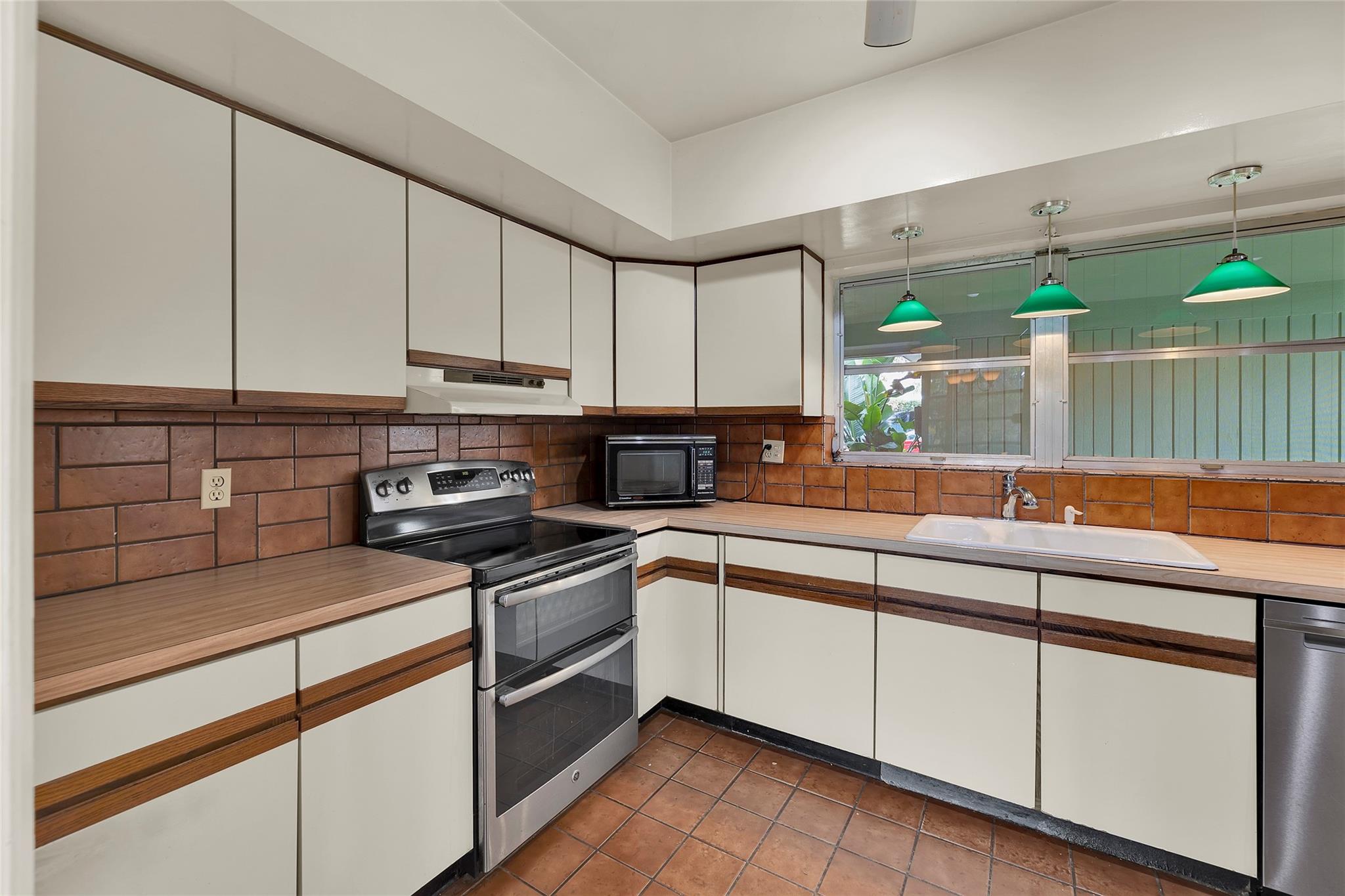 Cypress Point 28-16 B - Residential