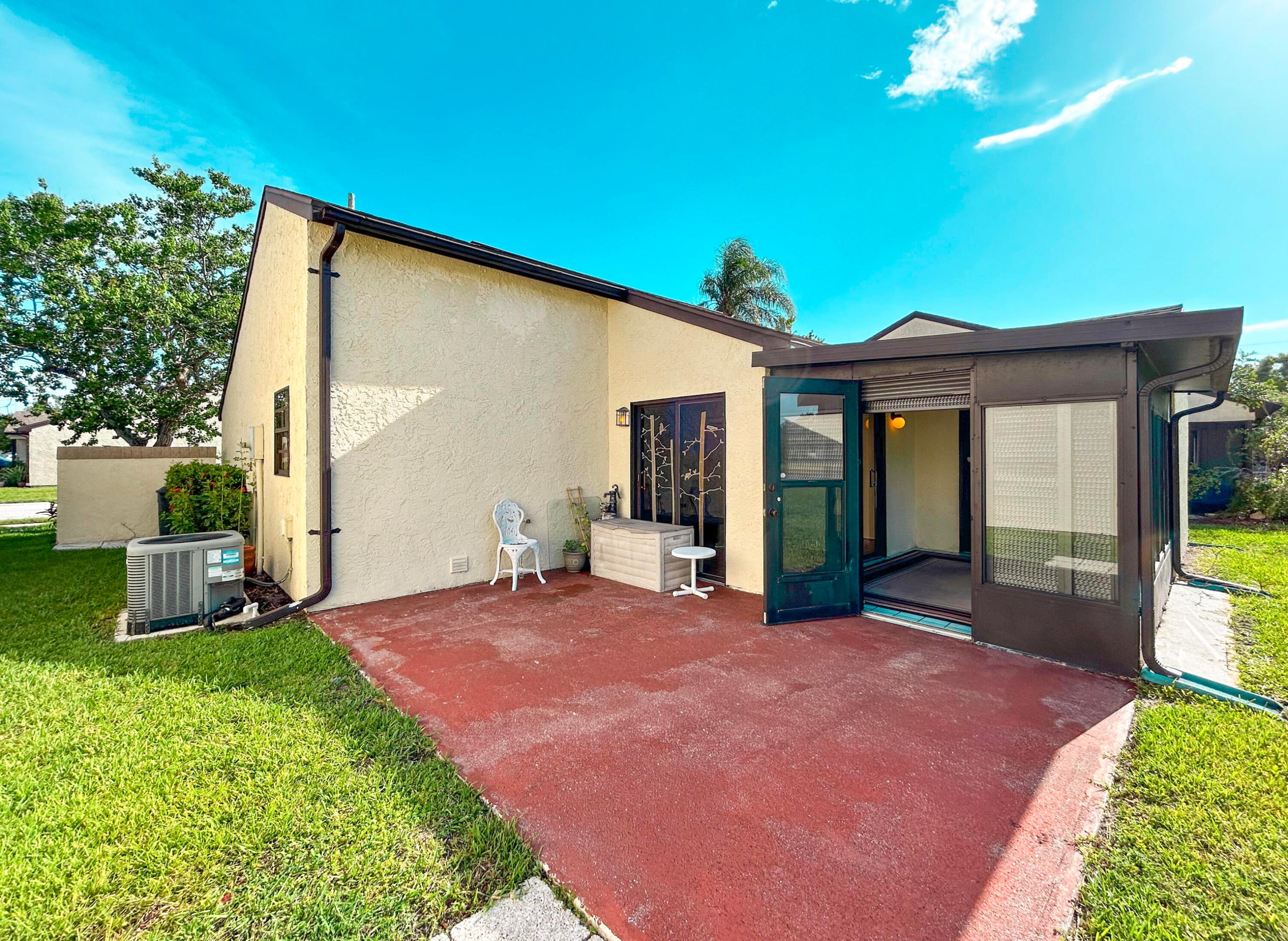 PORT ST LUCIE SECTION 53 1ST REPLAT - Residential