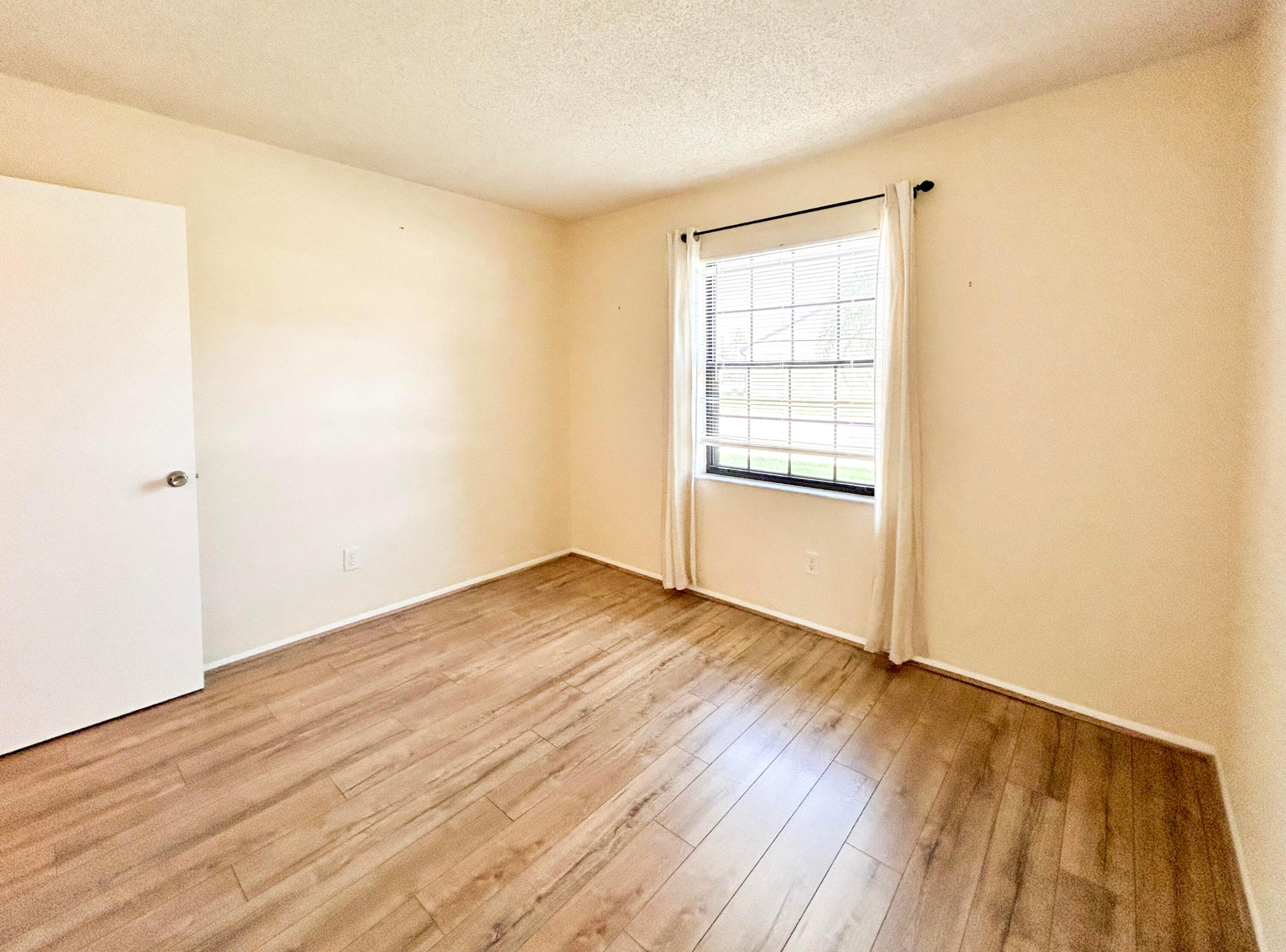 PORT ST LUCIE SECTION 53 1ST REPLAT - Residential