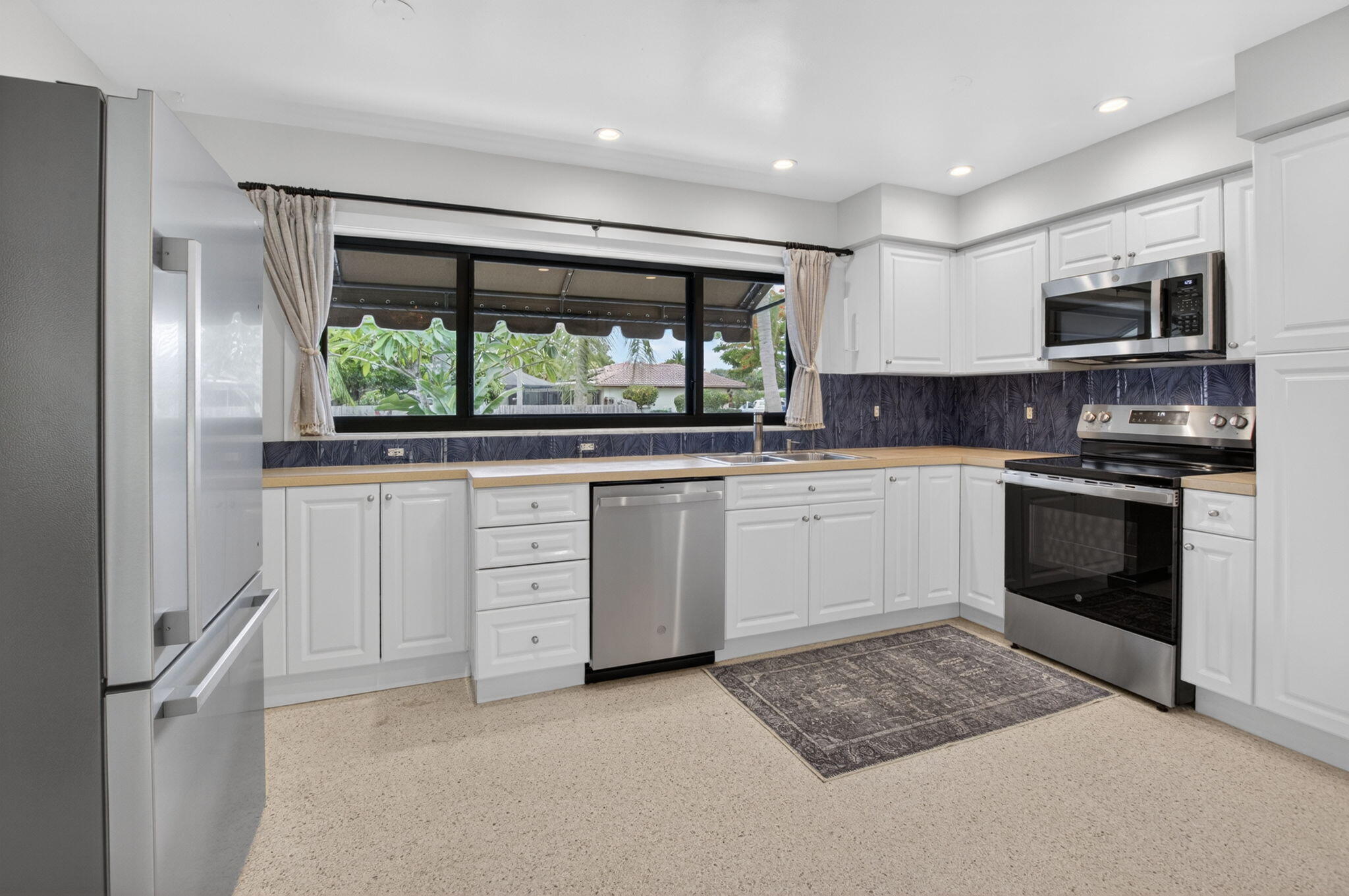 BOCA RATON SQUARE UNIT 4 - Residential