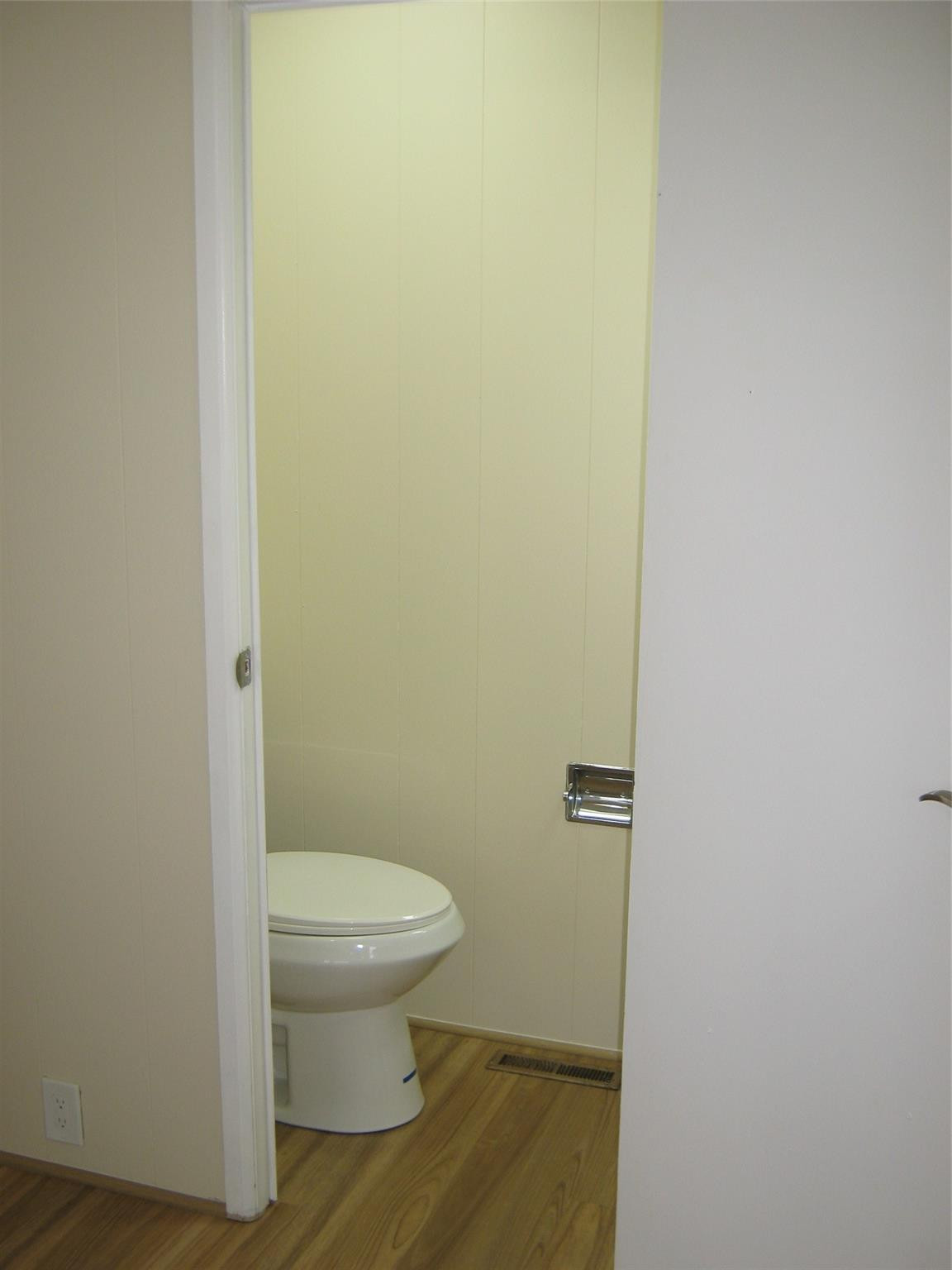 WATERGATE MOBILE HOME ESTATES - Residential Lease