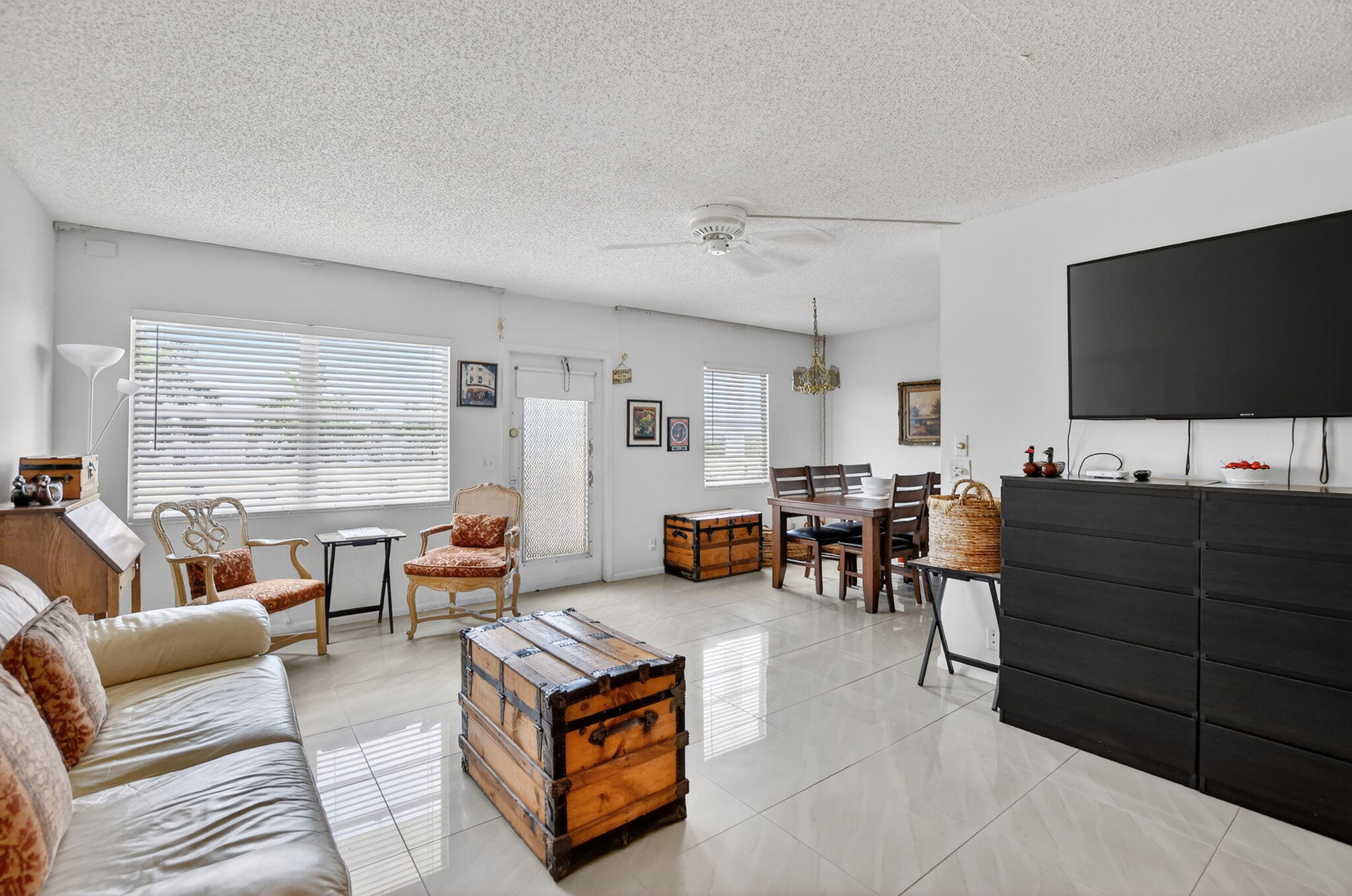GUILDFORD AT CENTURY VILLAGE CONDO - Residential