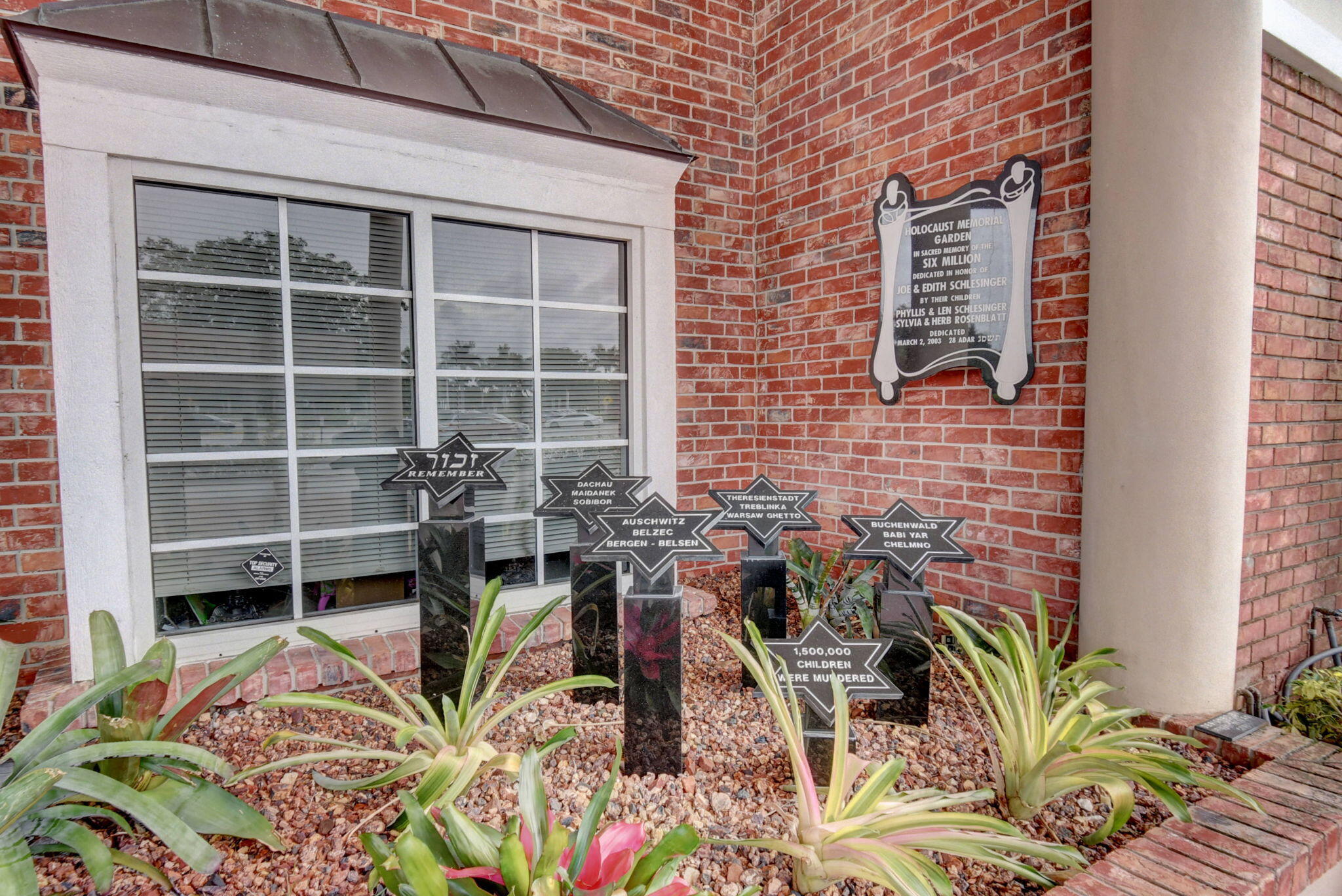 GUILDFORD AT CENTURY VILLAGE CONDO - Residential