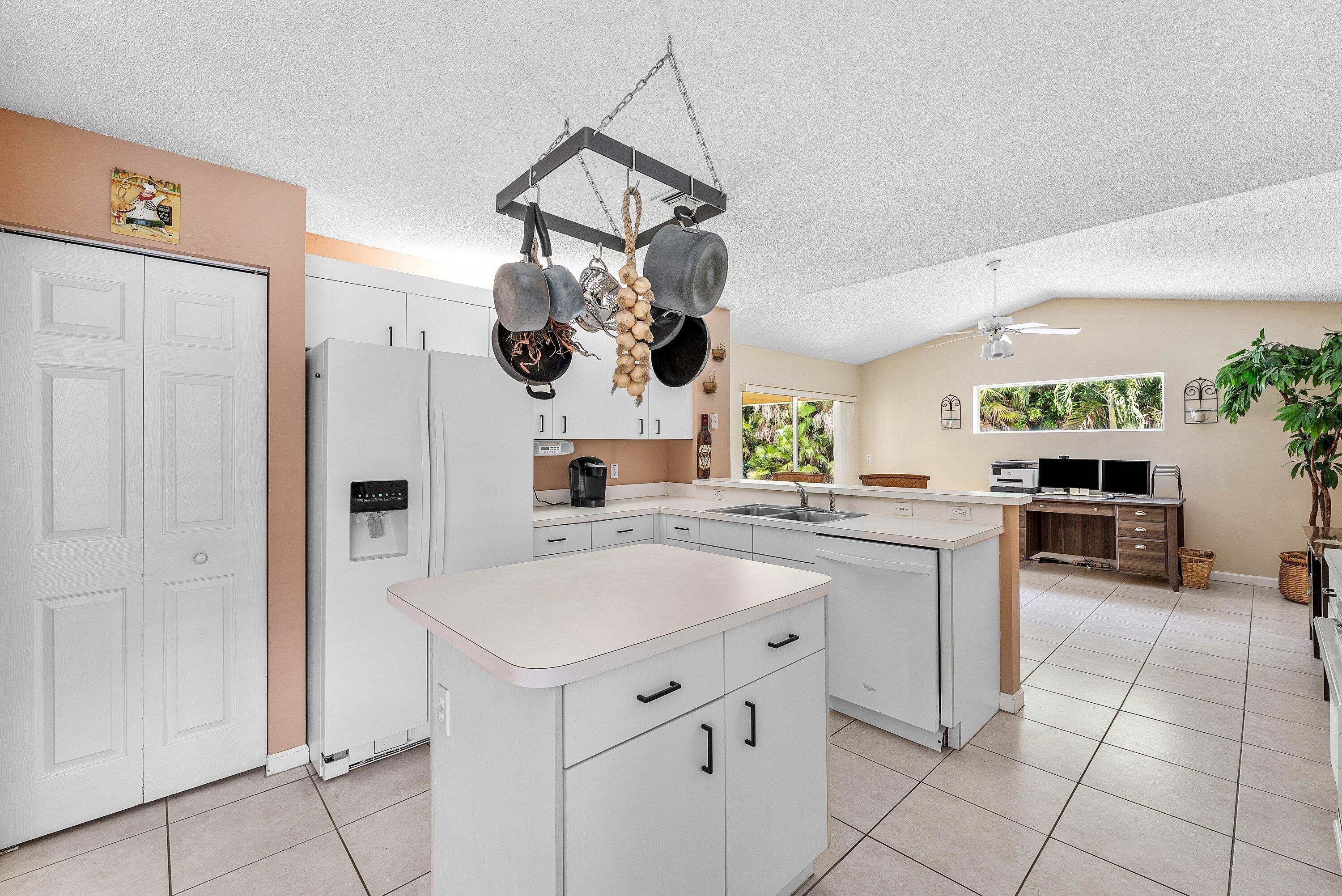 LEES CROSSING - Residential