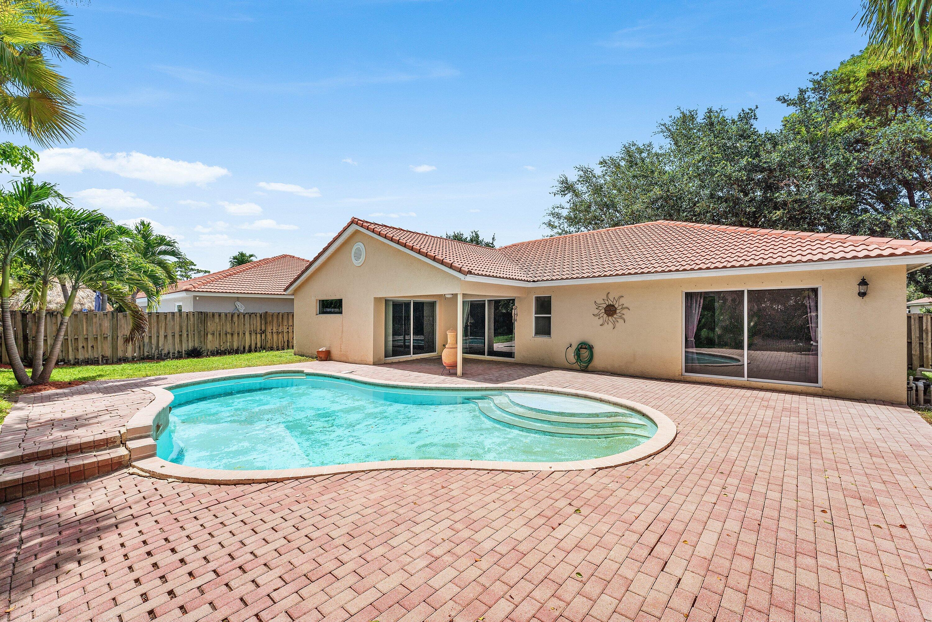 LEES CROSSING - Residential