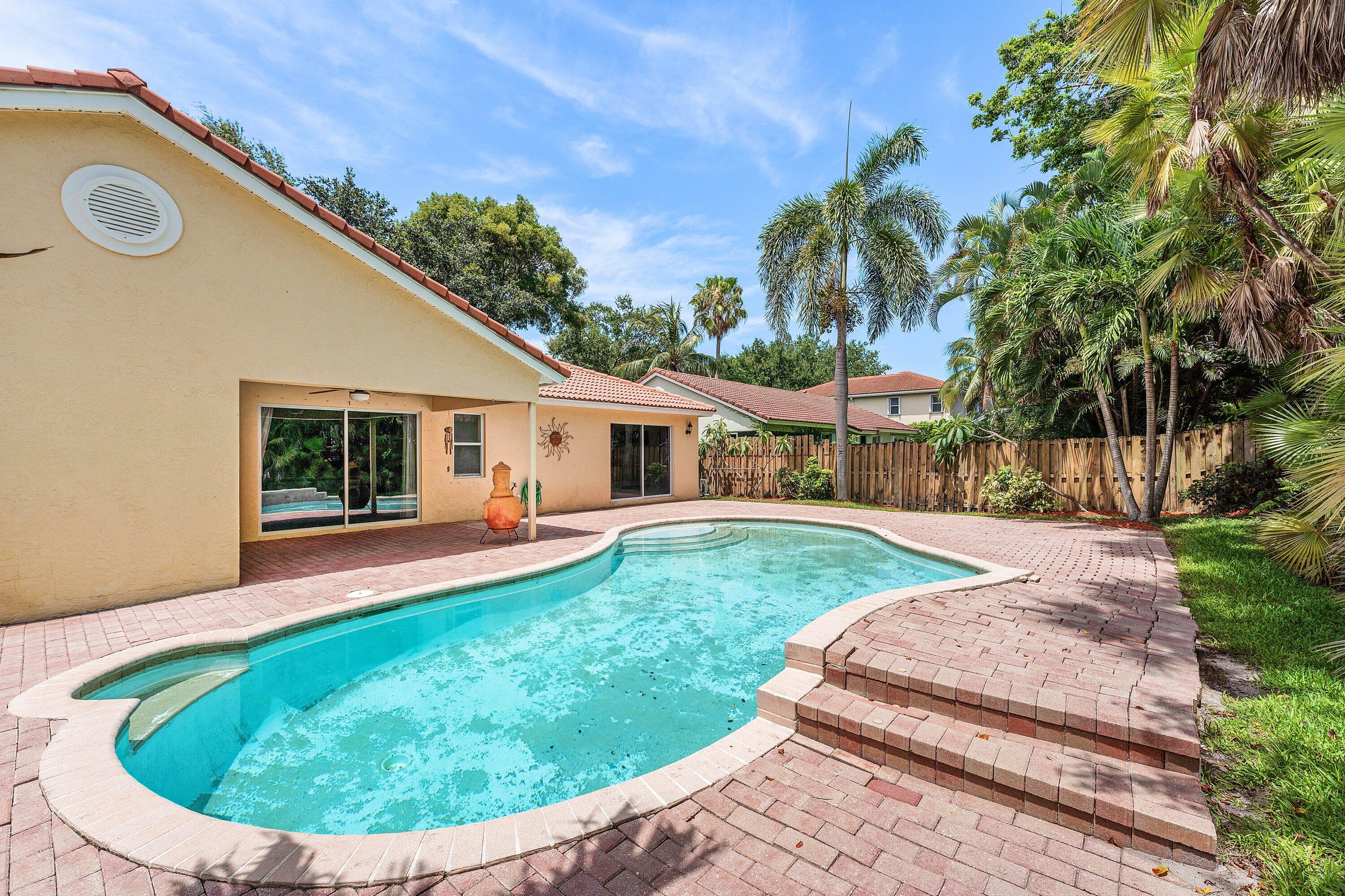 LEES CROSSING - Residential
