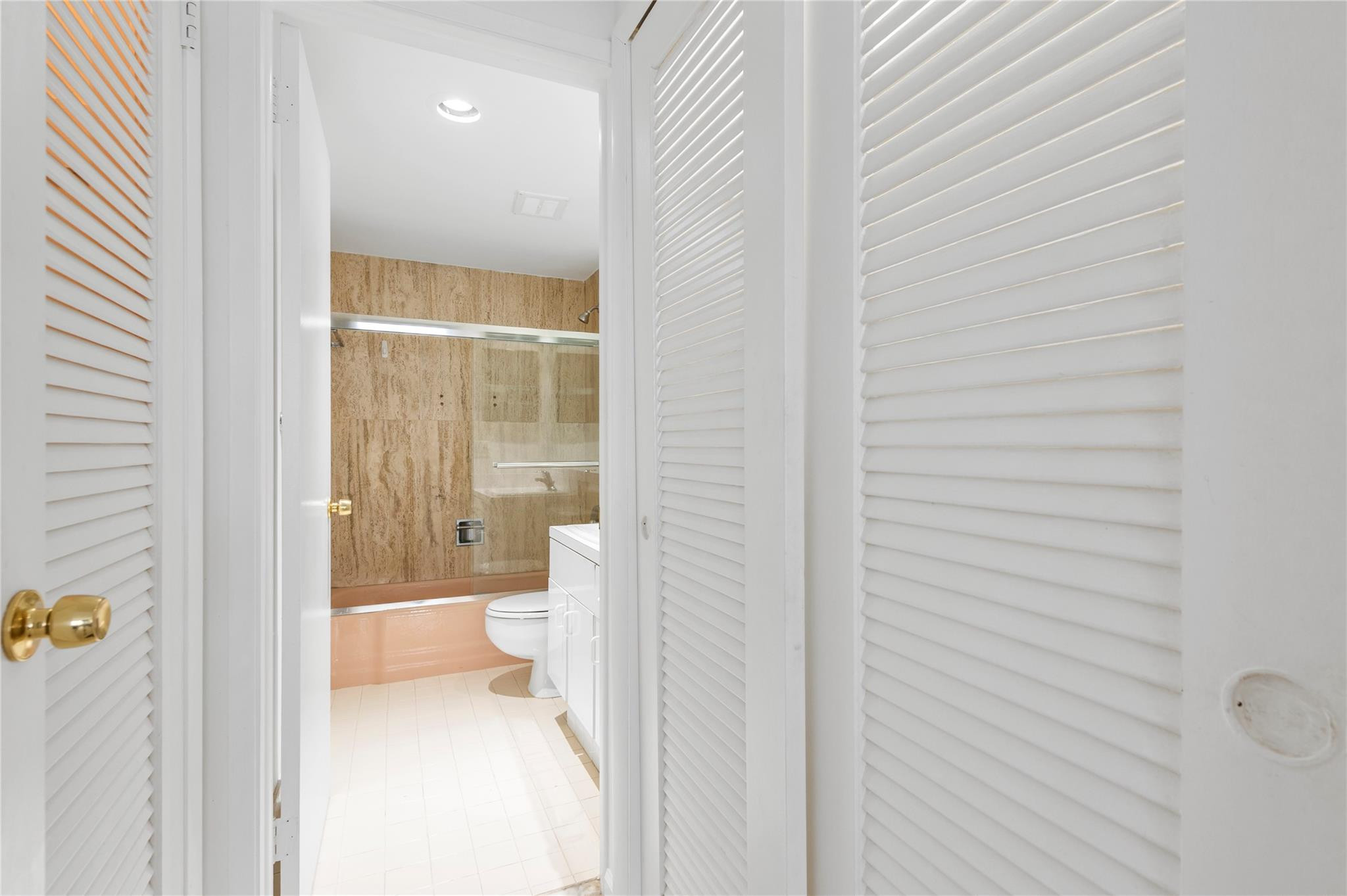 GALT OCEAN CLUB CONDO - Residential Lease
