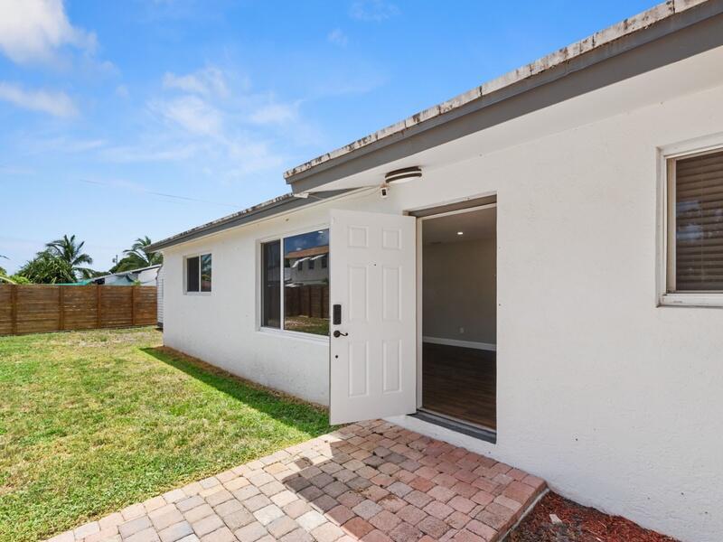 NORTH LAKE WORTH - Residential Lease