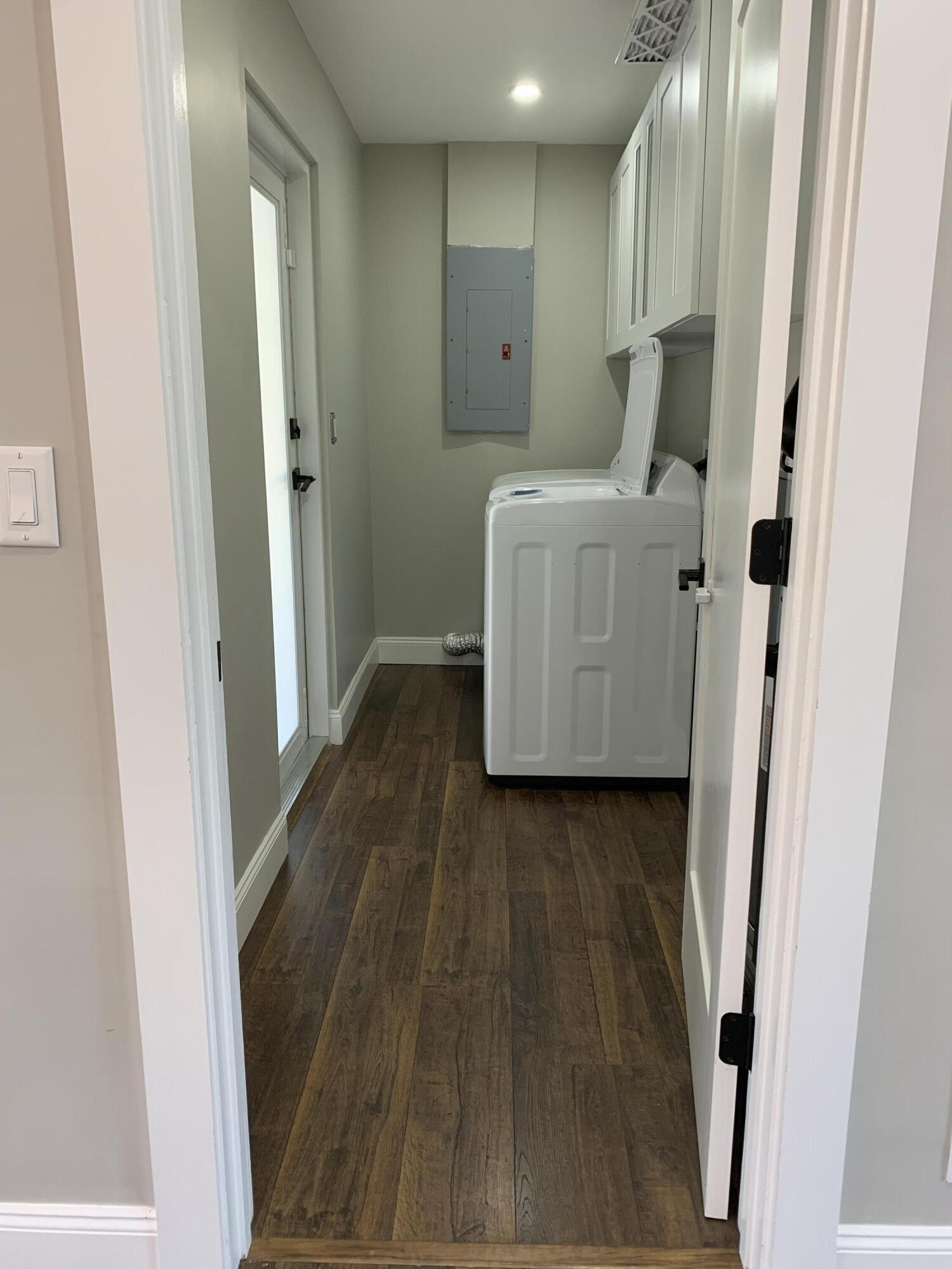 NORTH LAKE WORTH - Residential Lease