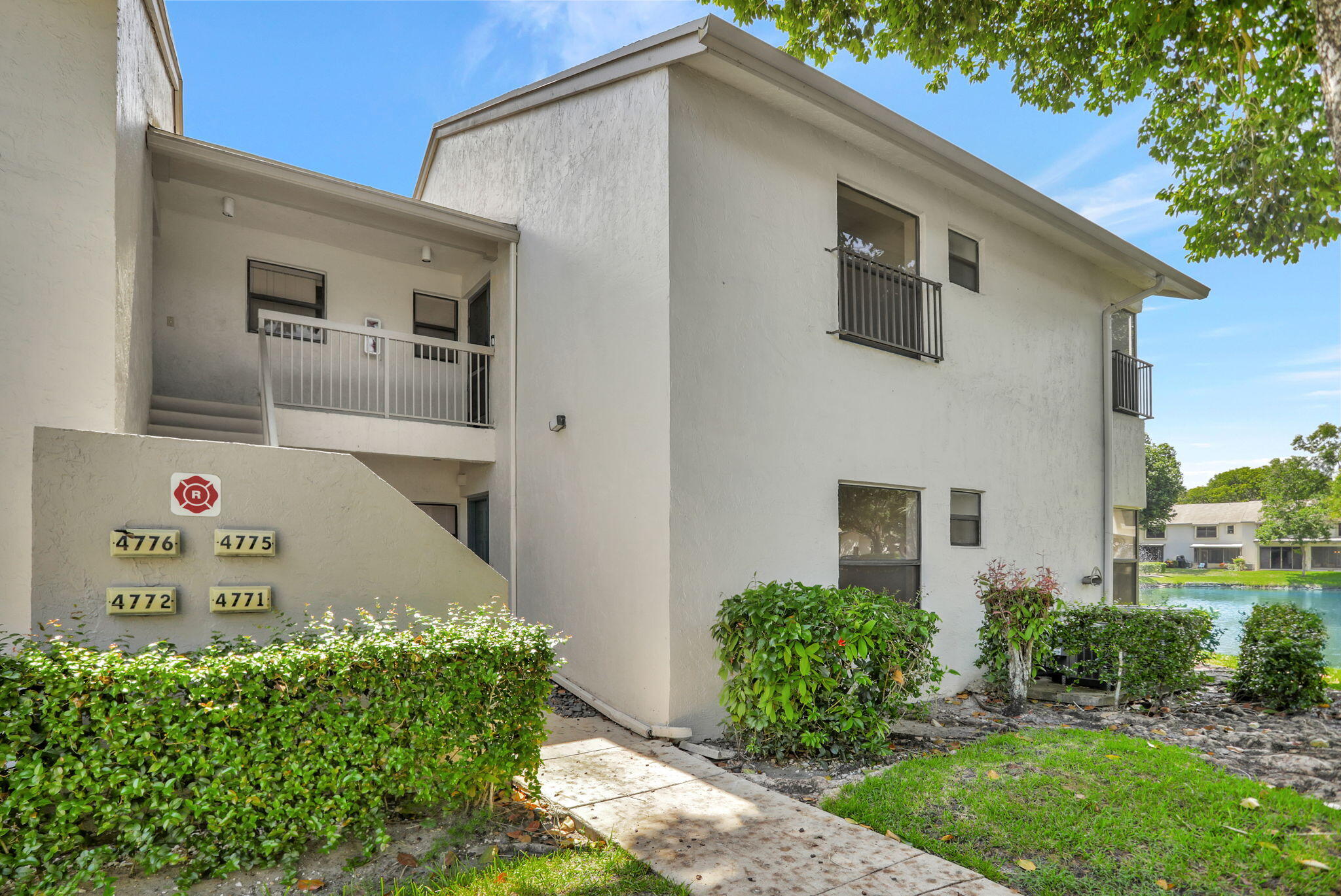 BAYWOOD VILLAGE - Residential