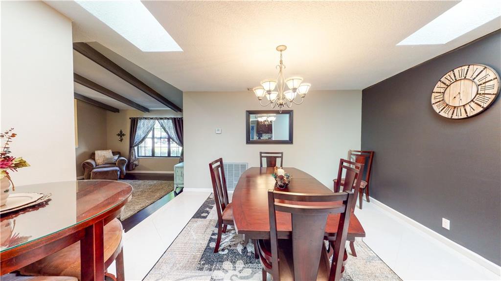 Sugar Pond Manor Wellingt - Residential