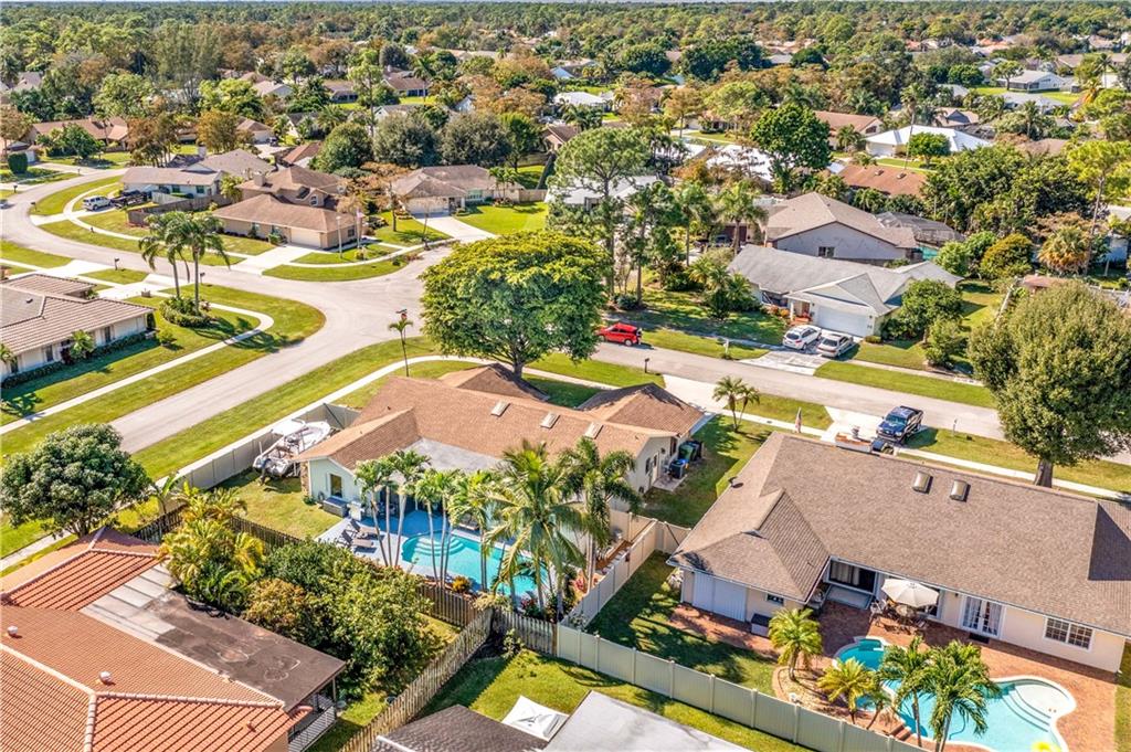 Sugar Pond Manor Wellingt - Residential