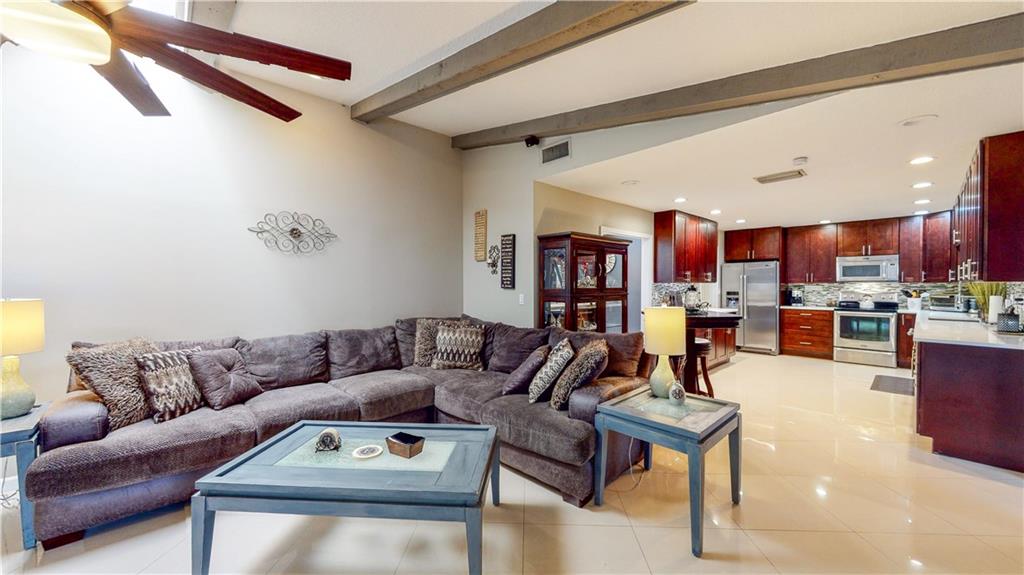 Sugar Pond Manor Wellingt - Residential