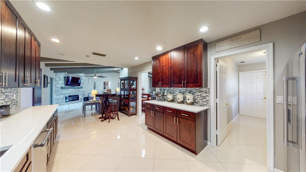 Sugar Pond Manor Wellingt - Residential