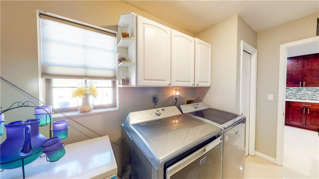 Sugar Pond Manor Wellingt - Residential