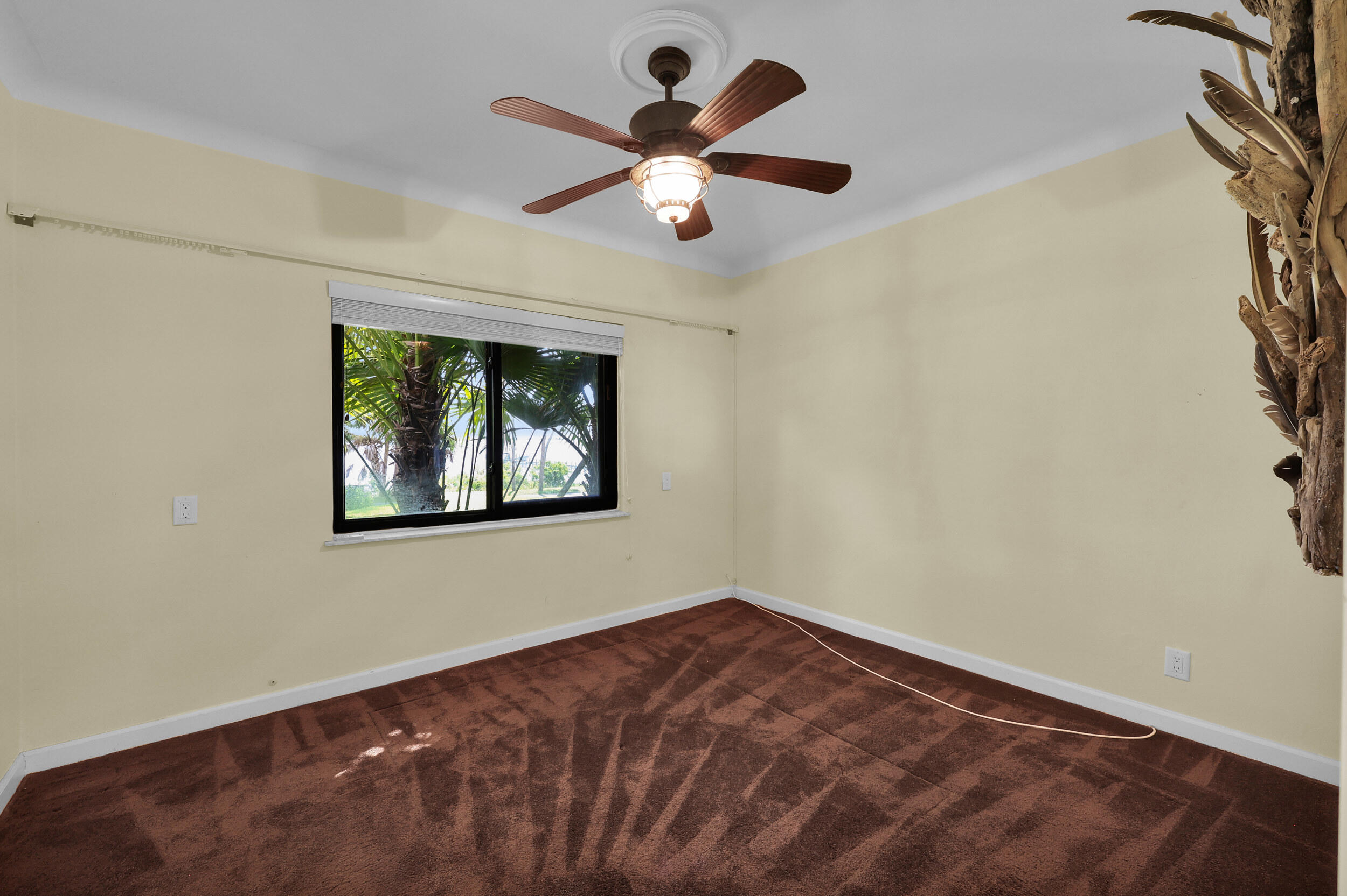 HAL S THOMAS RESUBDIVISION OF LOTS - Residential