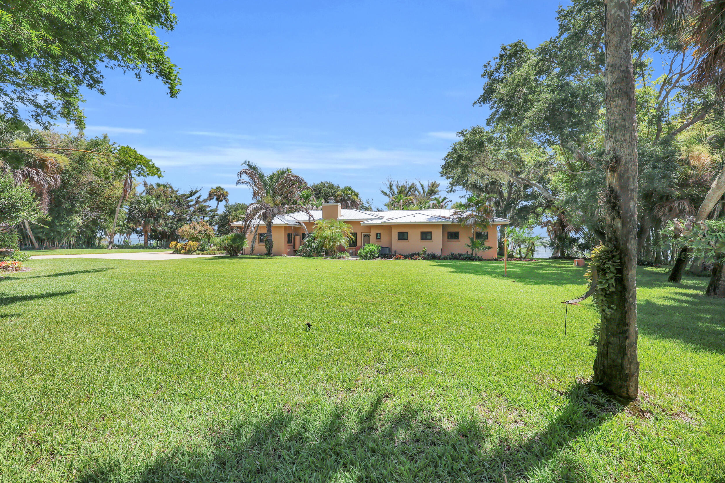 HAL S THOMAS RESUBDIVISION OF LOTS - Residential