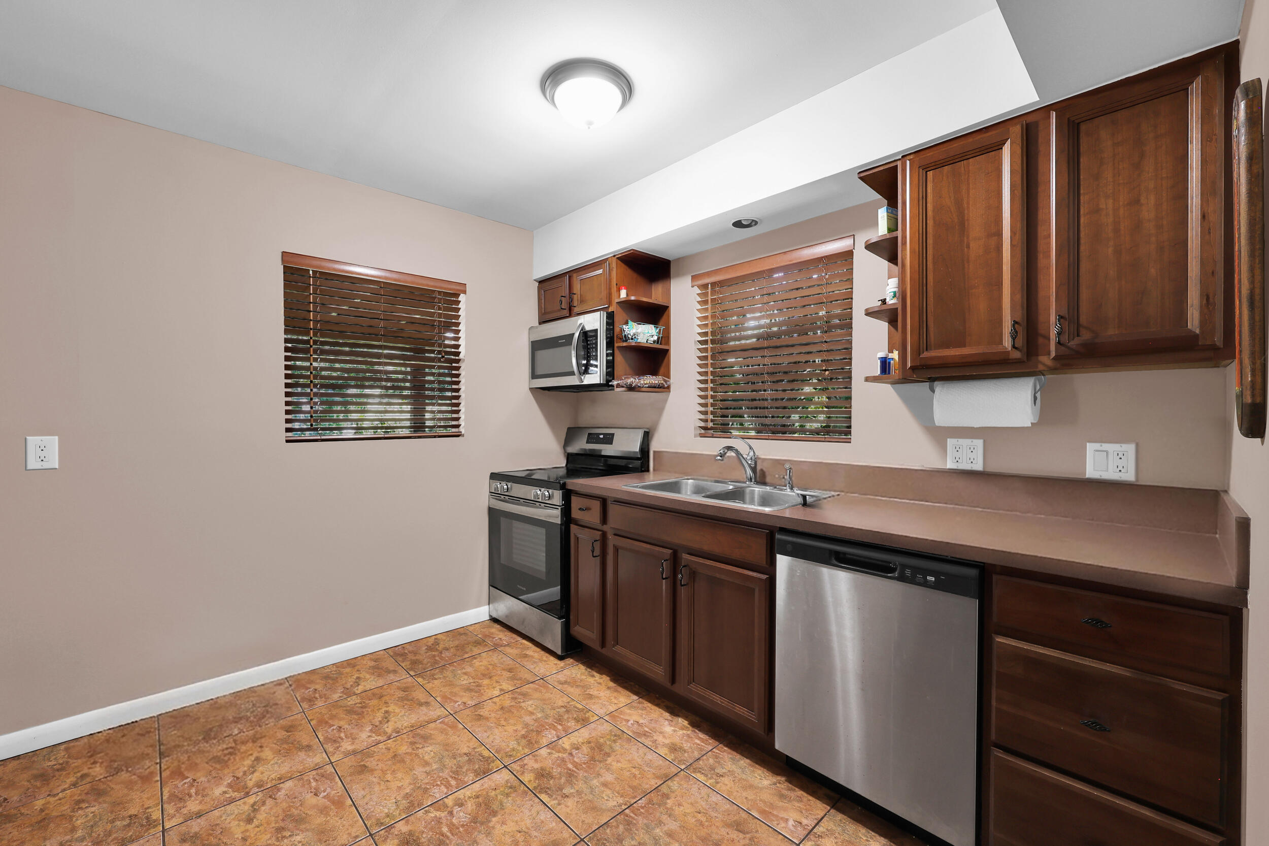 HAL S THOMAS RESUBDIVISION OF LOTS - Residential