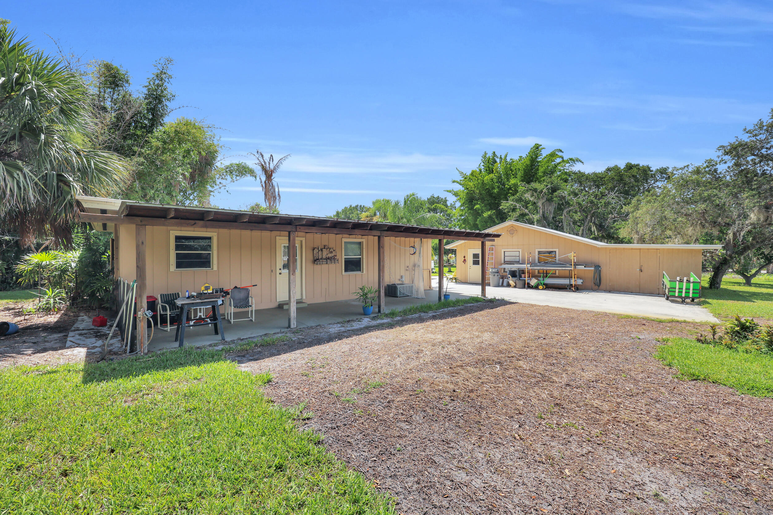 HAL S THOMAS RESUBDIVISION OF LOTS - Residential