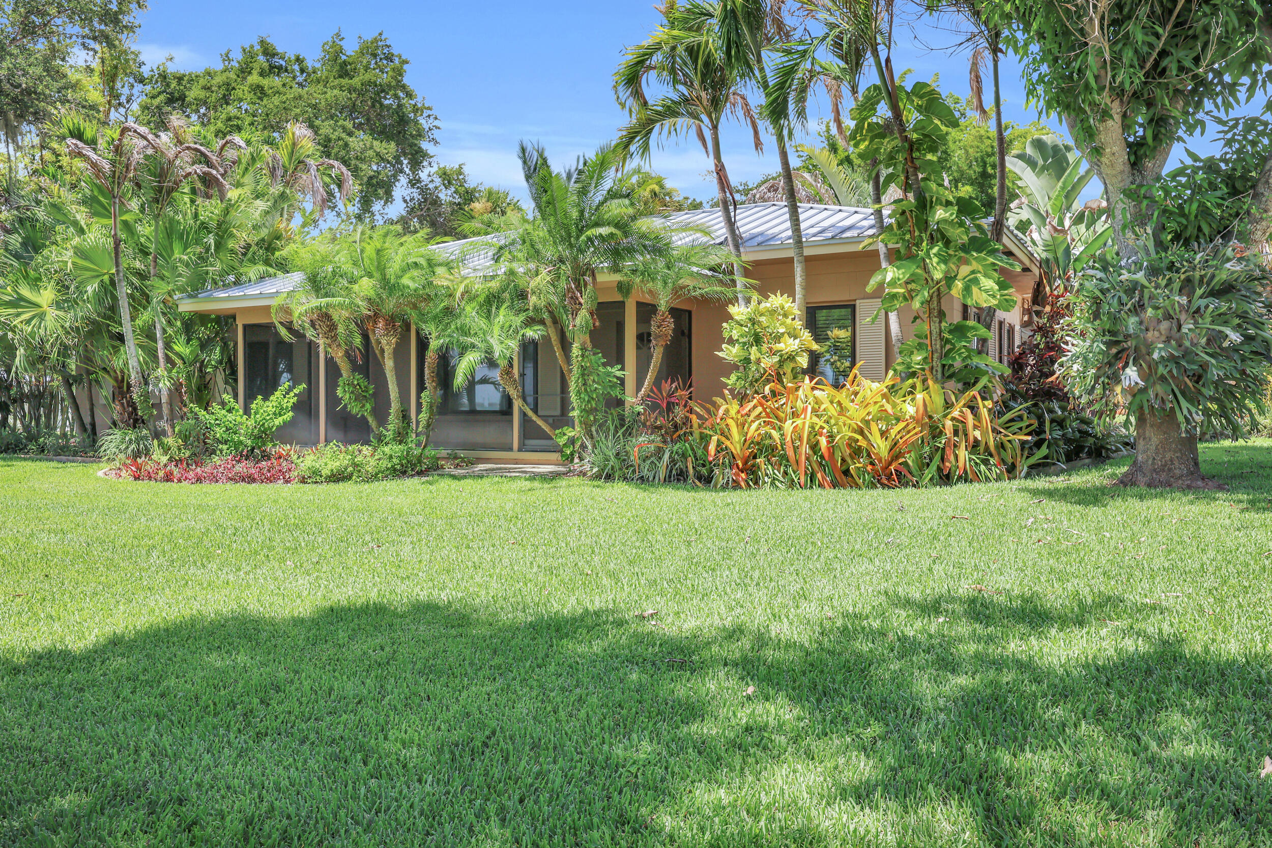 HAL S THOMAS RESUBDIVISION OF LOTS - Residential