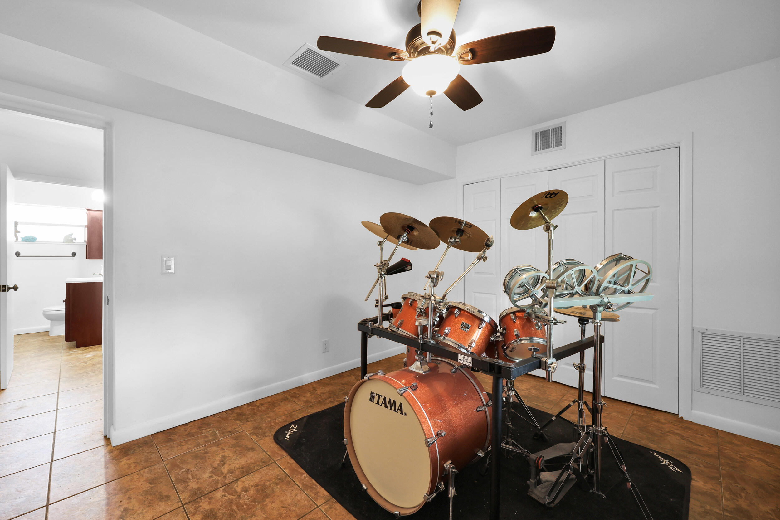 HAL S THOMAS RESUBDIVISION OF LOTS - Residential