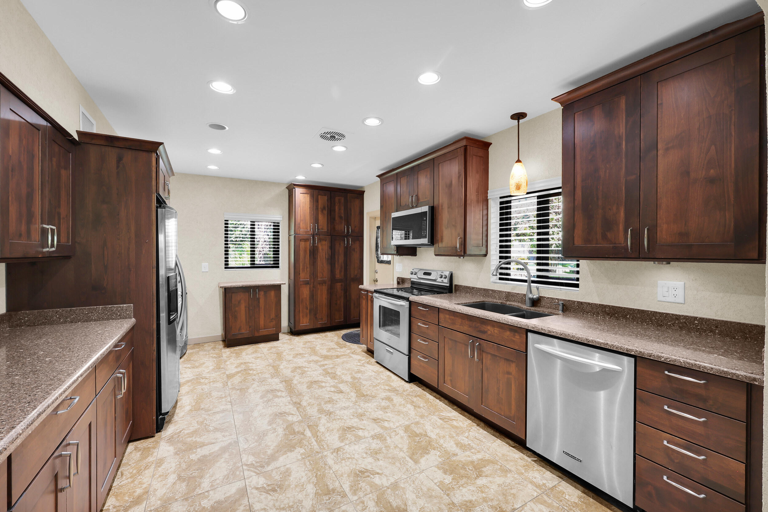 HAL S THOMAS RESUBDIVISION OF LOTS - Residential