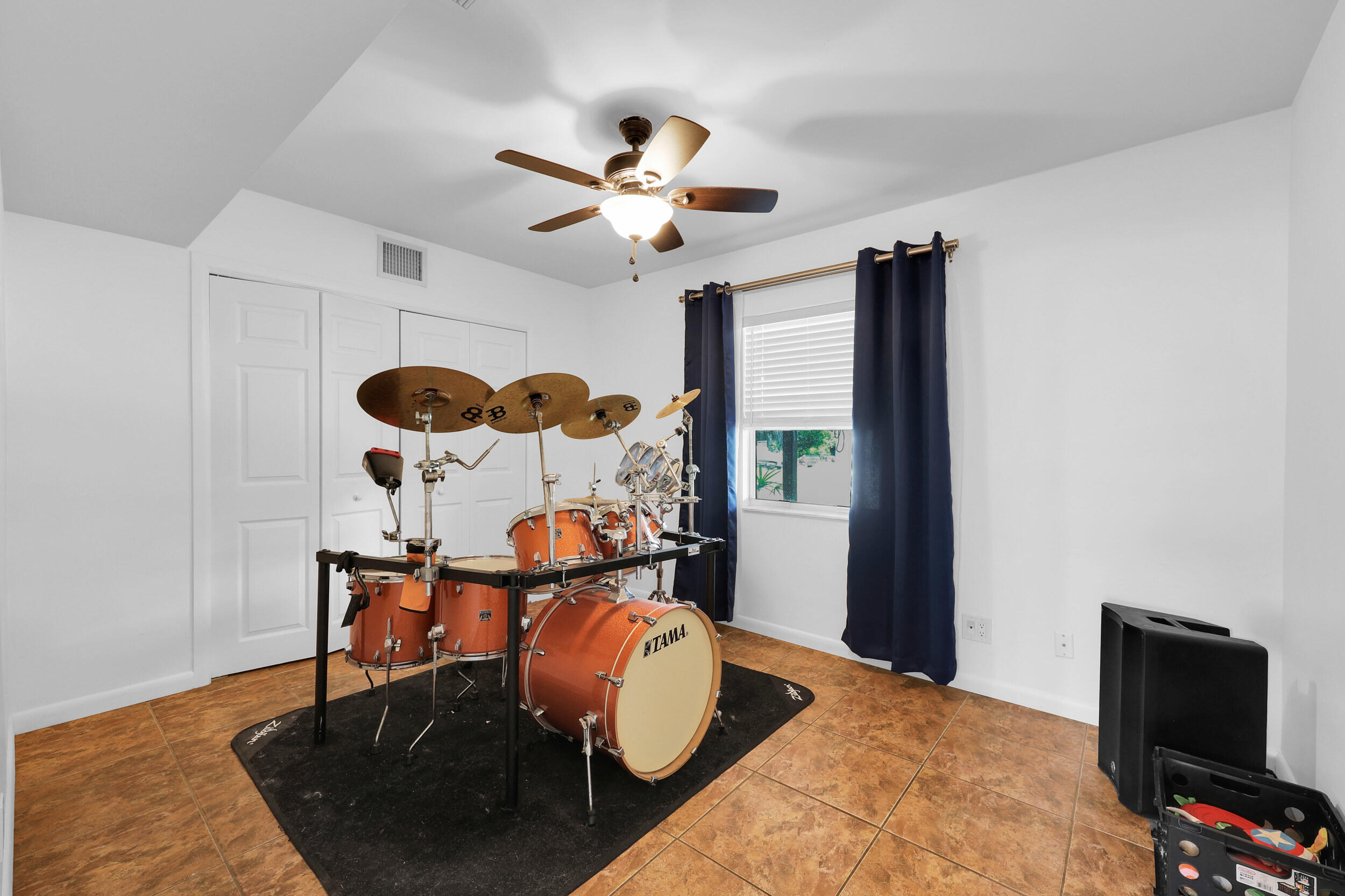 HAL S THOMAS RESUBDIVISION OF LOTS - Residential
