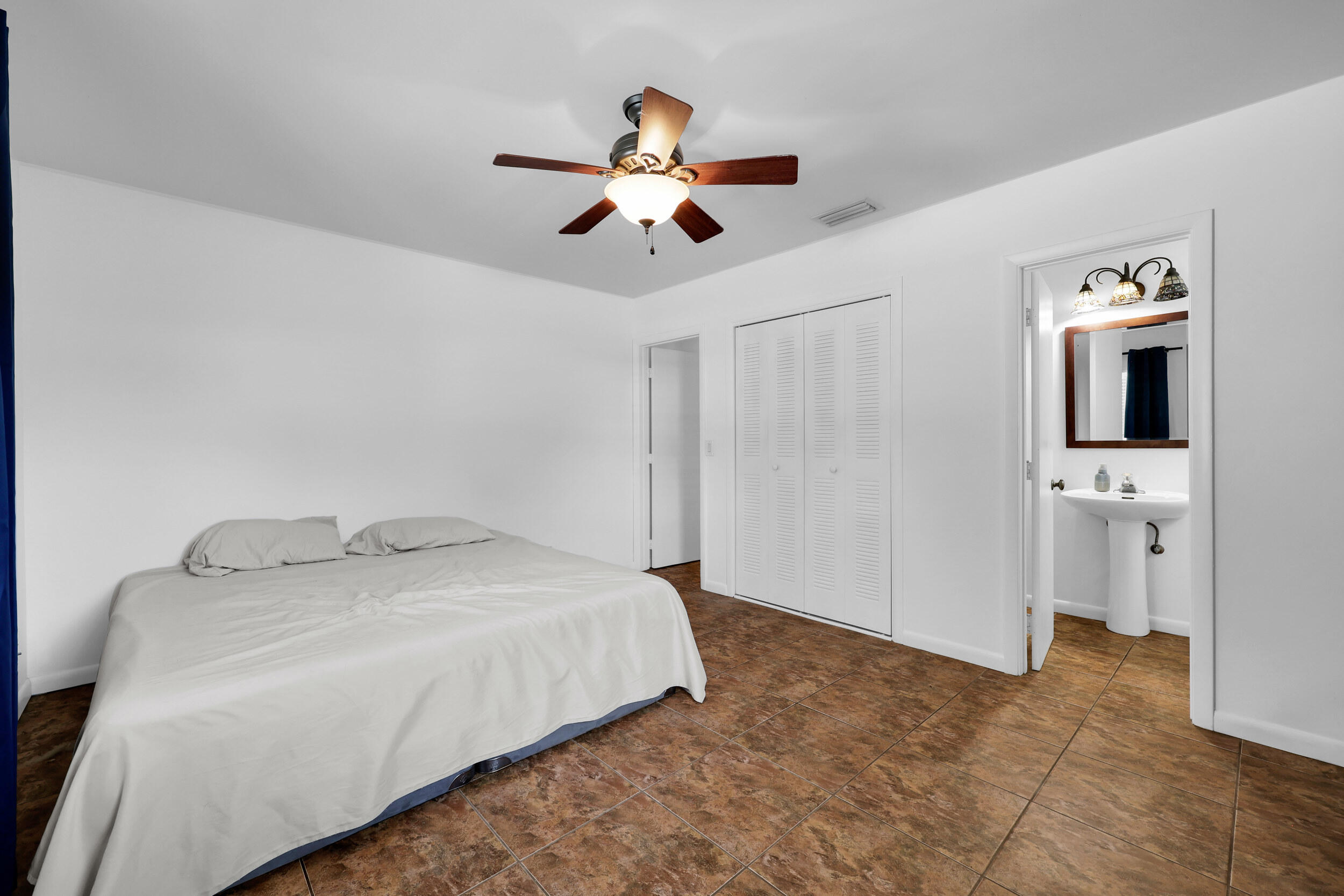 HAL S THOMAS RESUBDIVISION OF LOTS - Residential