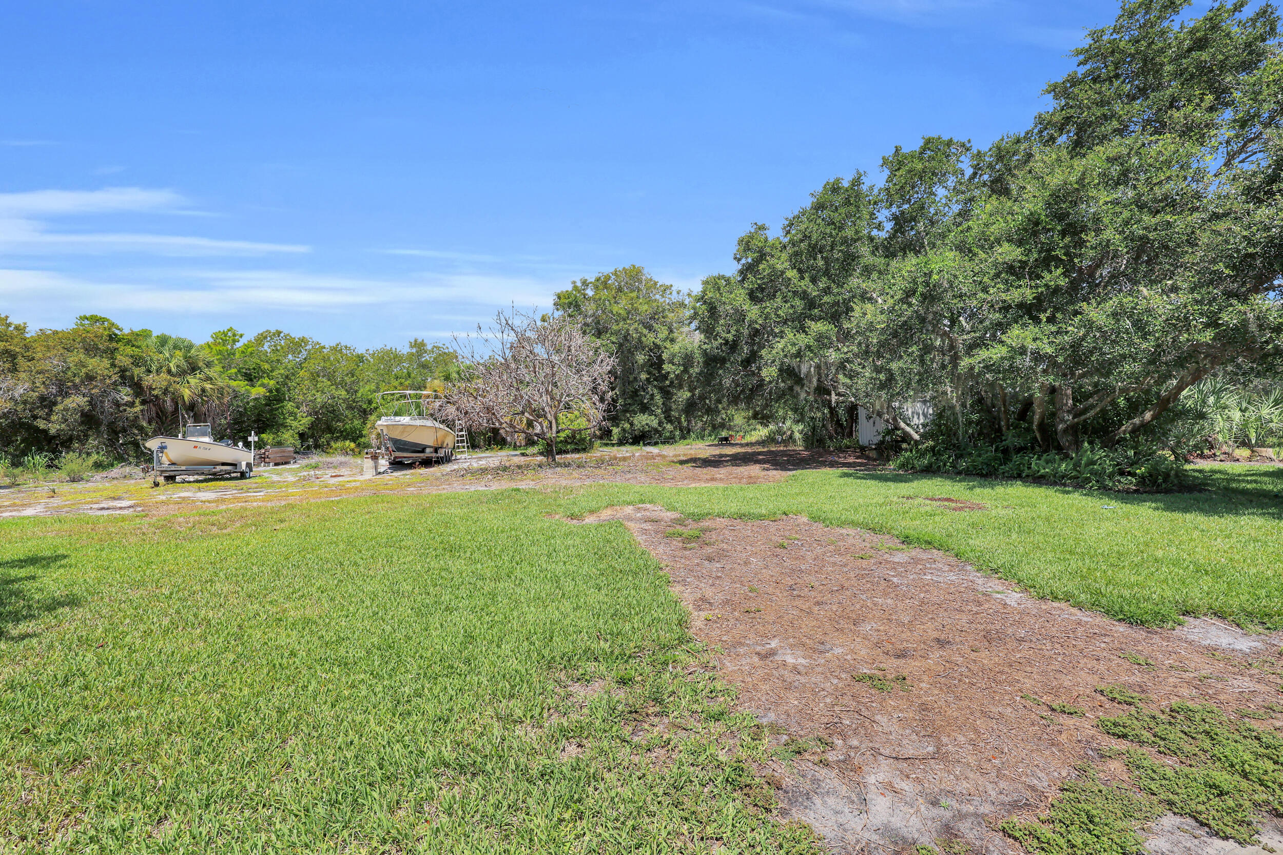 HAL S THOMAS RESUBDIVISION OF LOTS - Residential