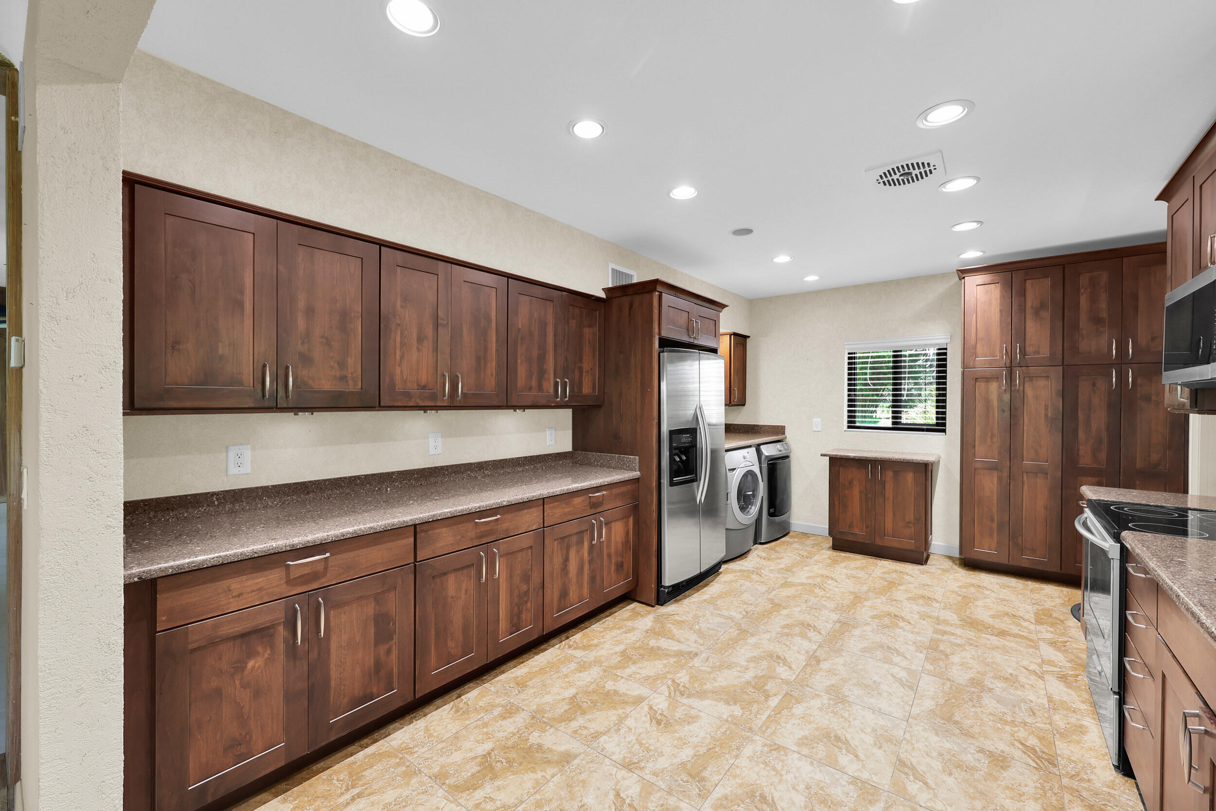 HAL S THOMAS RESUBDIVISION OF LOTS - Residential