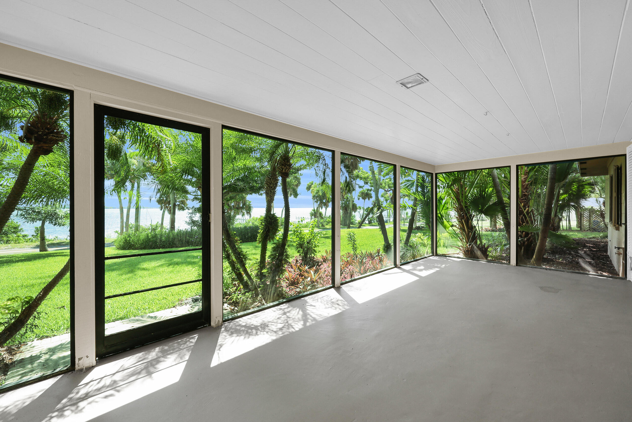 HAL S THOMAS RESUBDIVISION OF LOTS - Residential