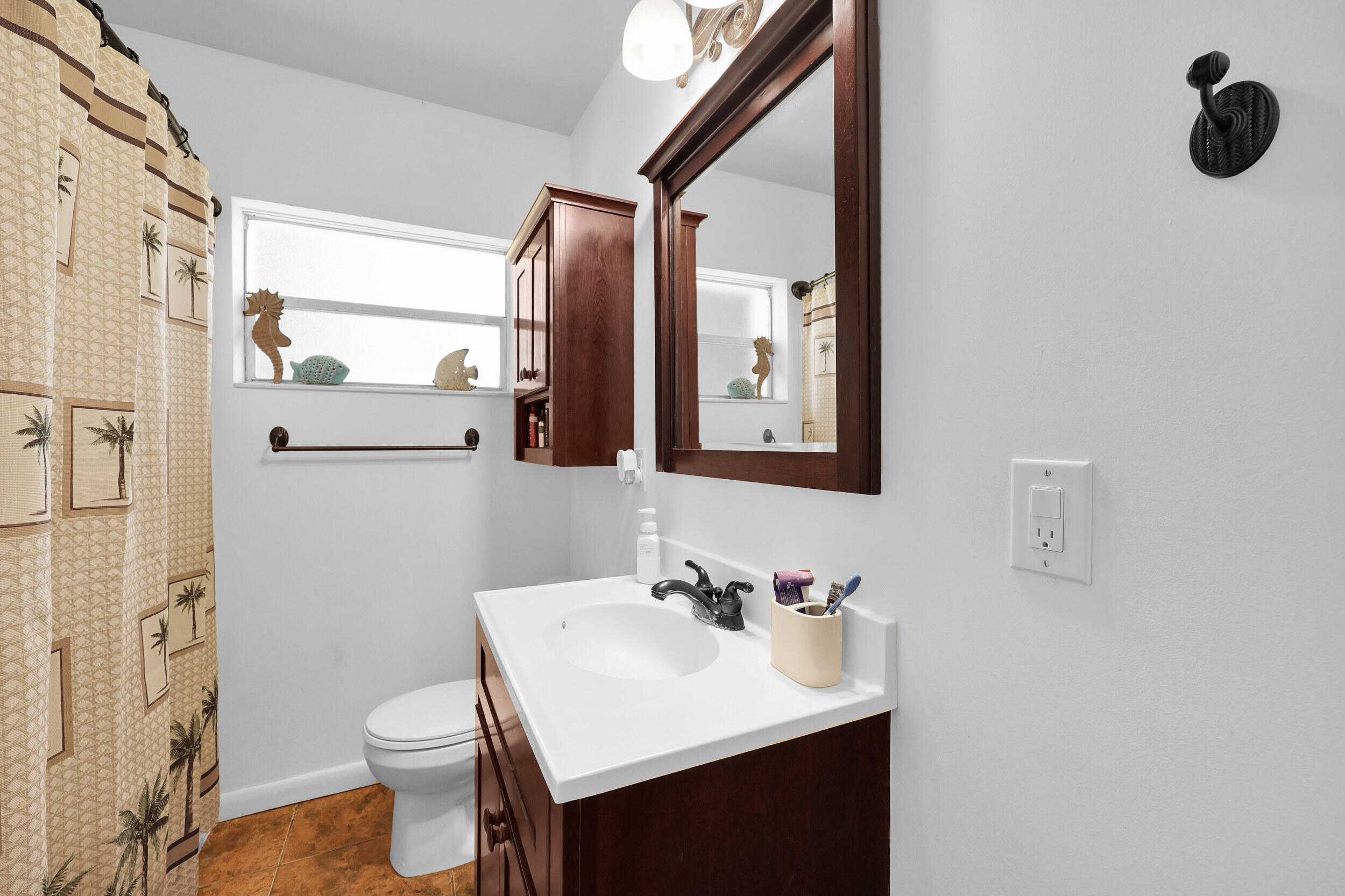 HAL S THOMAS RESUBDIVISION OF LOTS - Residential