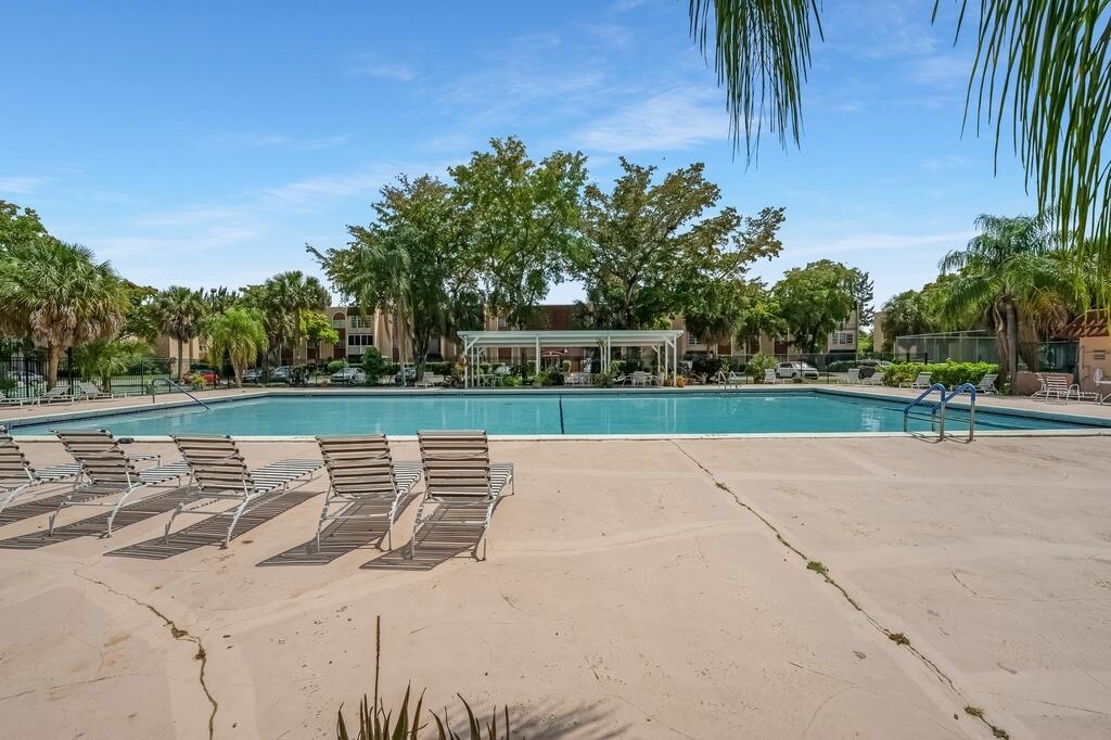 OAKBROOK IV V VI VII CONDO - Residential
