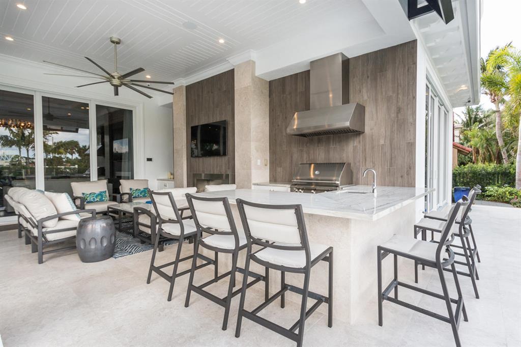 ROYAL PALM YACHT & COUNTRY CLUB - Residential