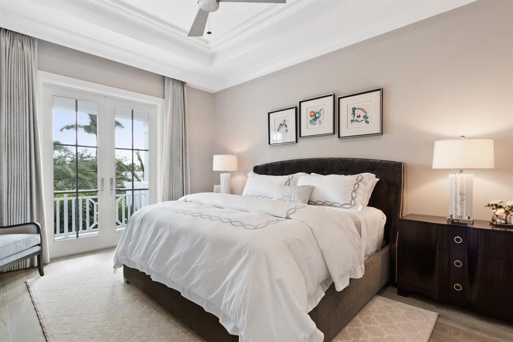 ROYAL PALM YACHT & COUNTRY CLUB - Residential