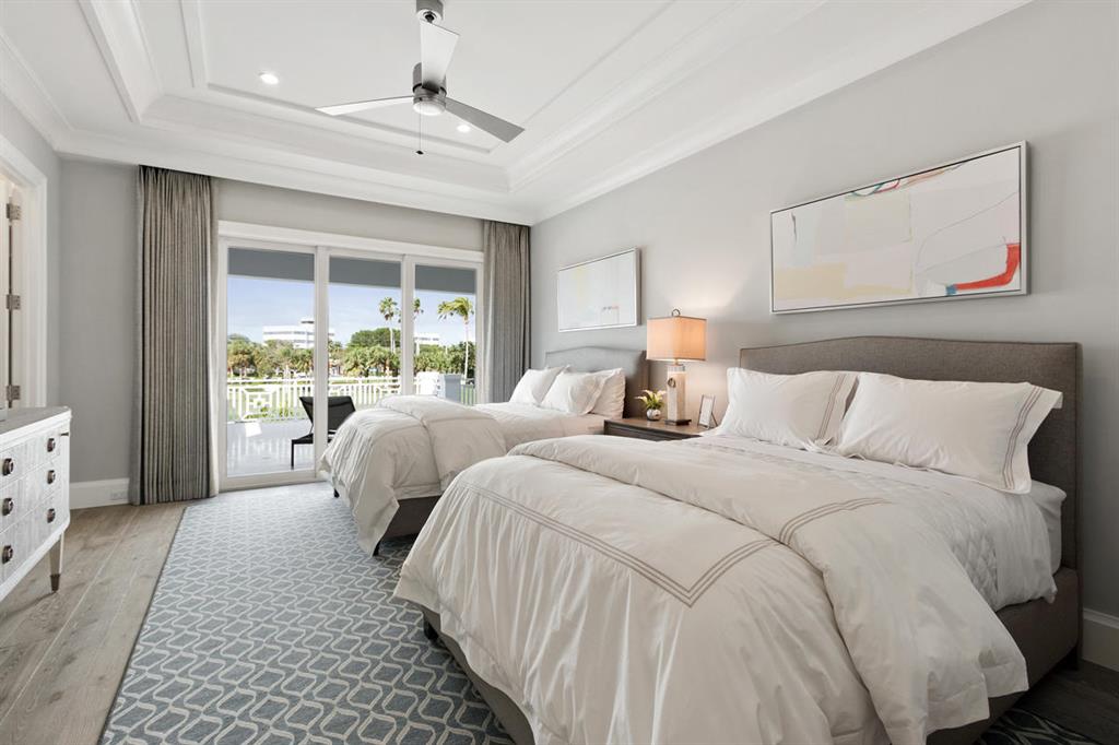 ROYAL PALM YACHT & COUNTRY CLUB - Residential