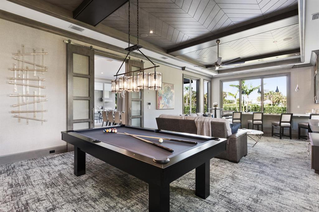 ROYAL PALM YACHT & COUNTRY CLUB - Residential