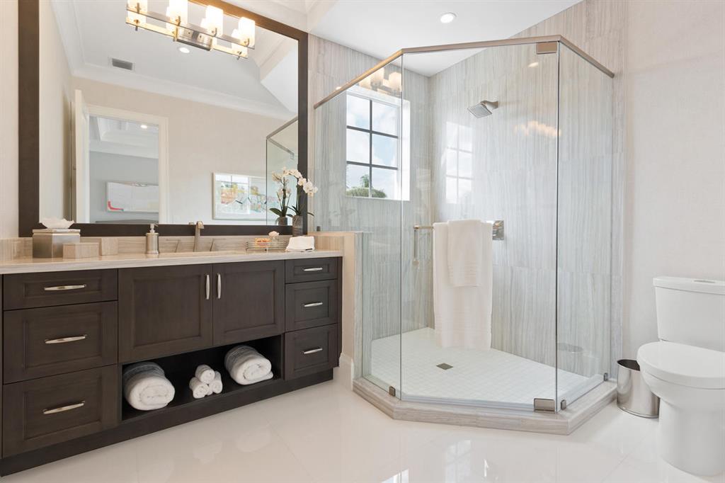 ROYAL PALM YACHT & COUNTRY CLUB - Residential