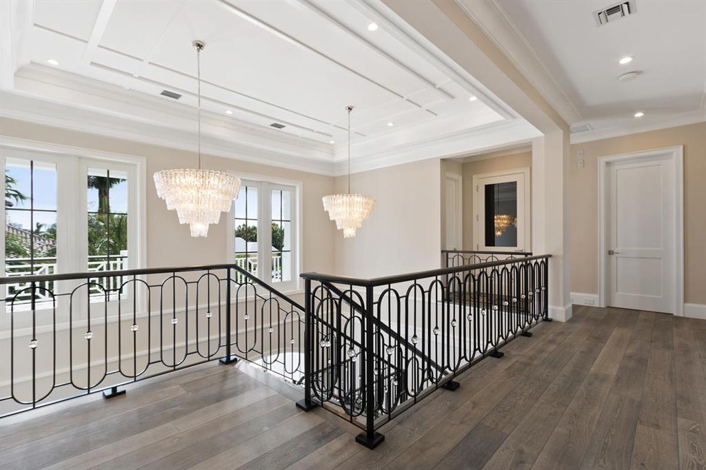 ROYAL PALM YACHT & COUNTRY CLUB - Residential
