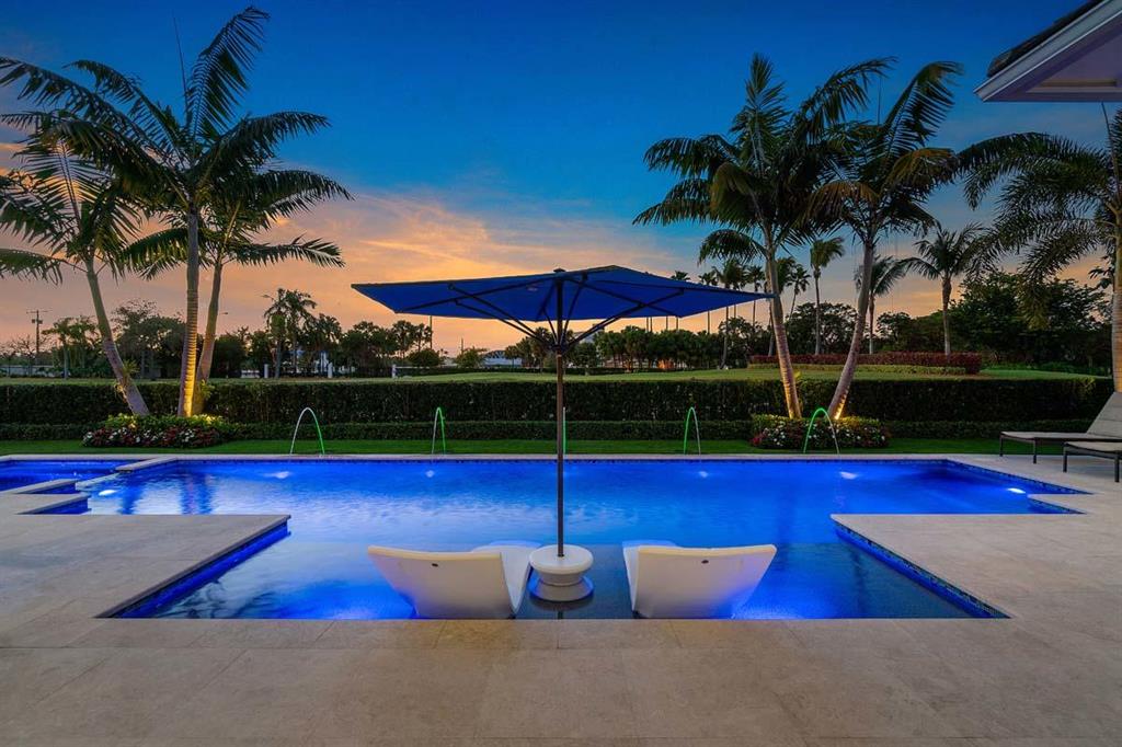 ROYAL PALM YACHT & COUNTRY CLUB - Residential