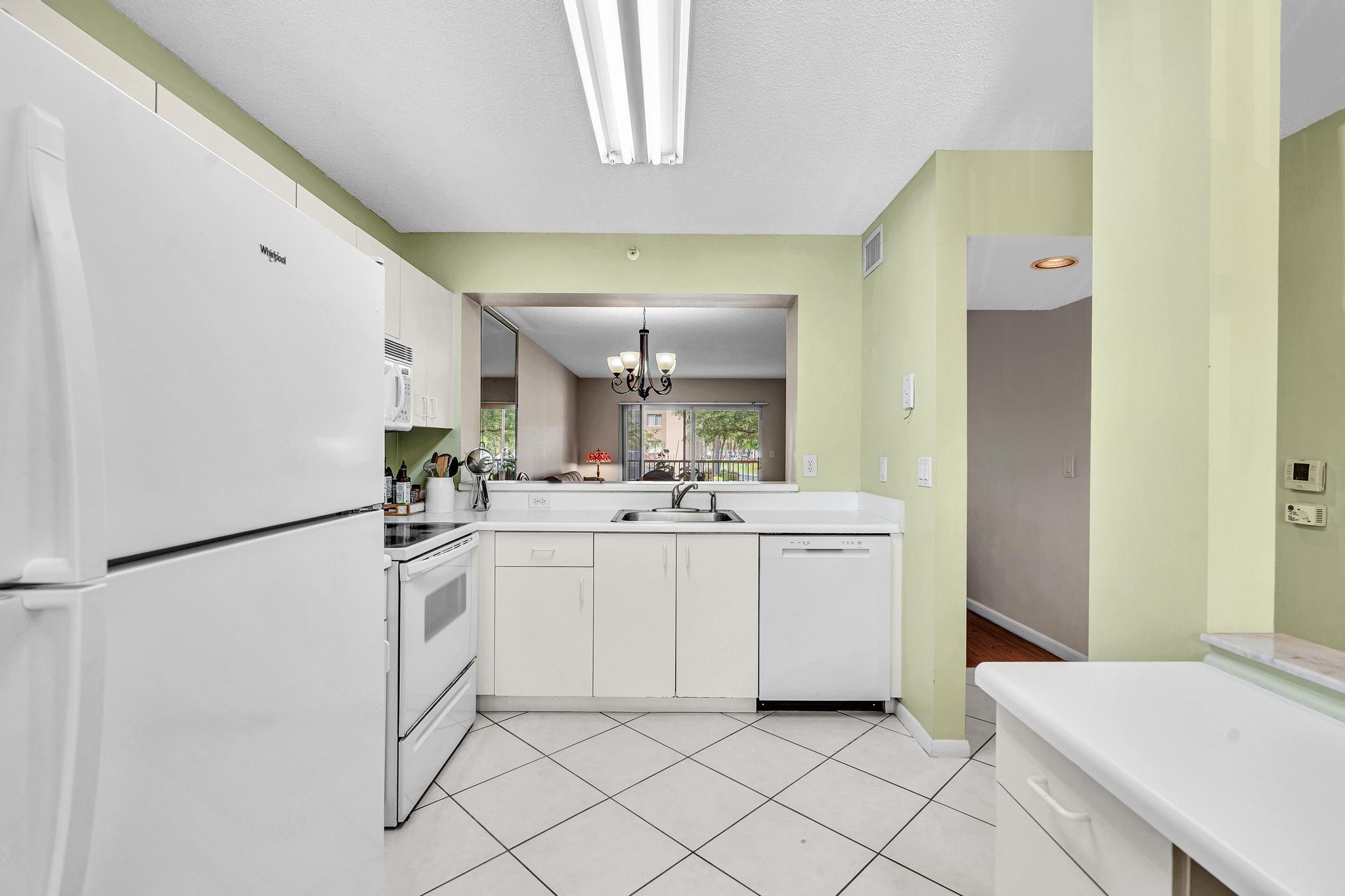 WELDON CONDOMINIUM I - Residential