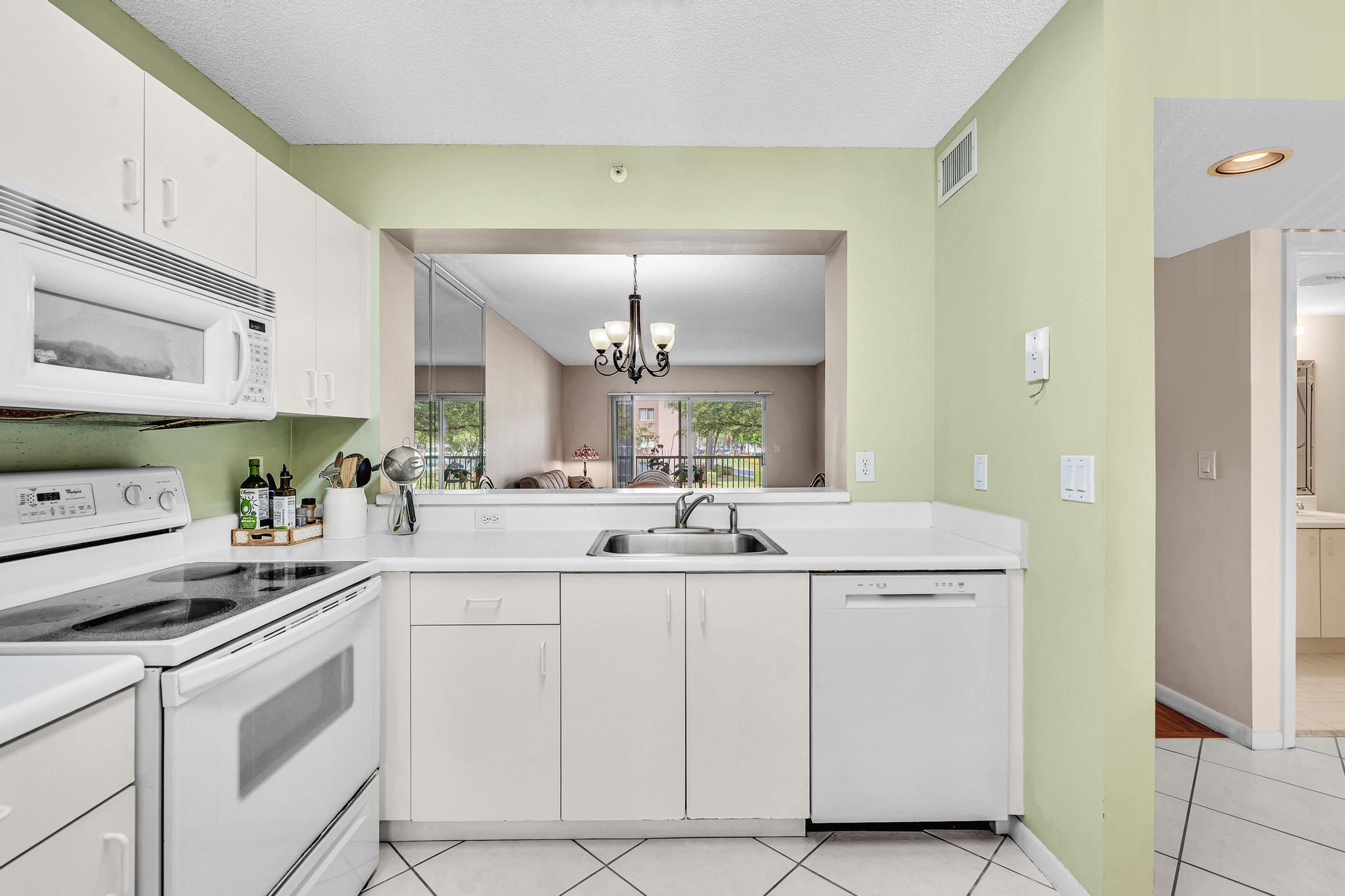 WELDON CONDOMINIUM I - Residential
