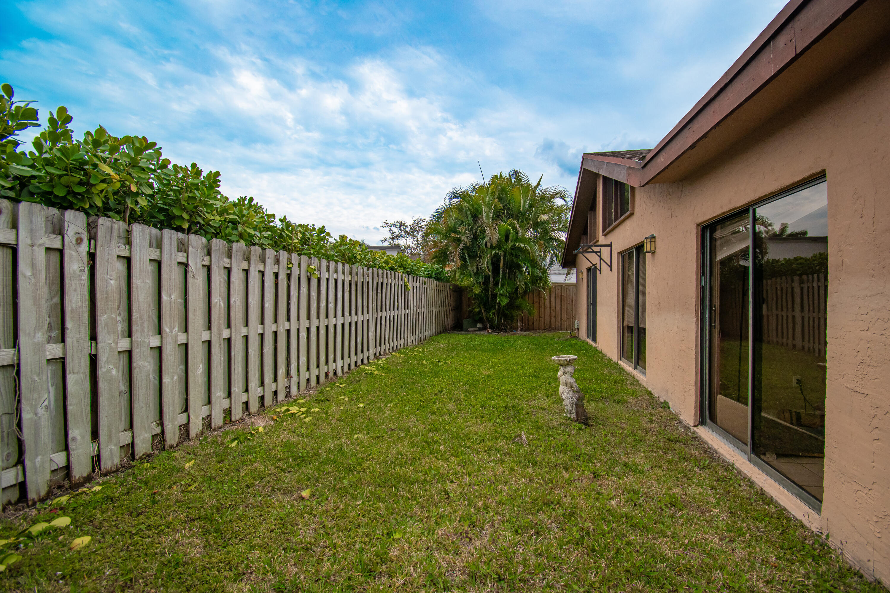 AMBERWOODS OF BOCA 1ST ADD - Residential