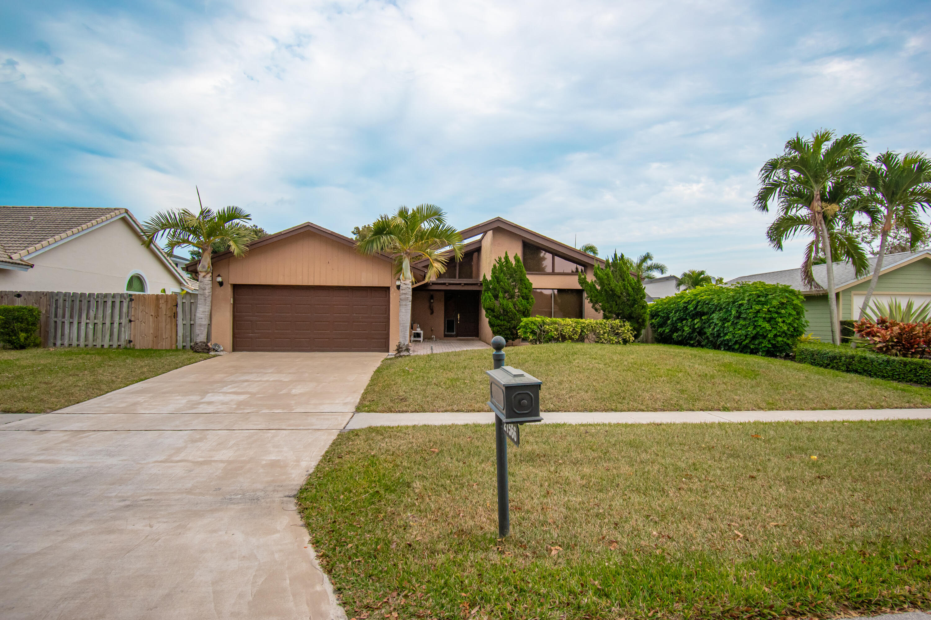 AMBERWOODS OF BOCA 1ST ADD - Residential