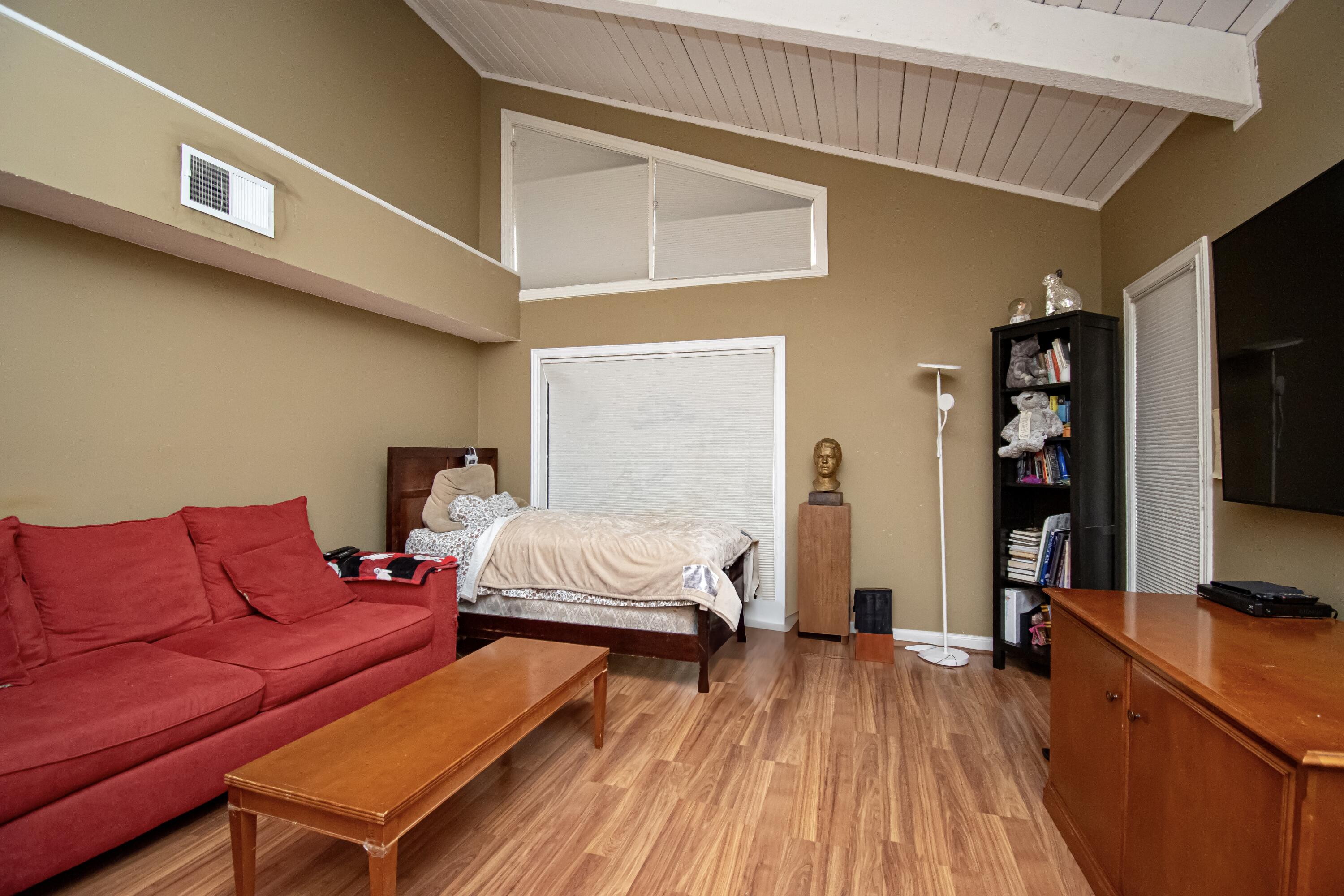 AMBERWOODS OF BOCA 1ST ADD - Residential