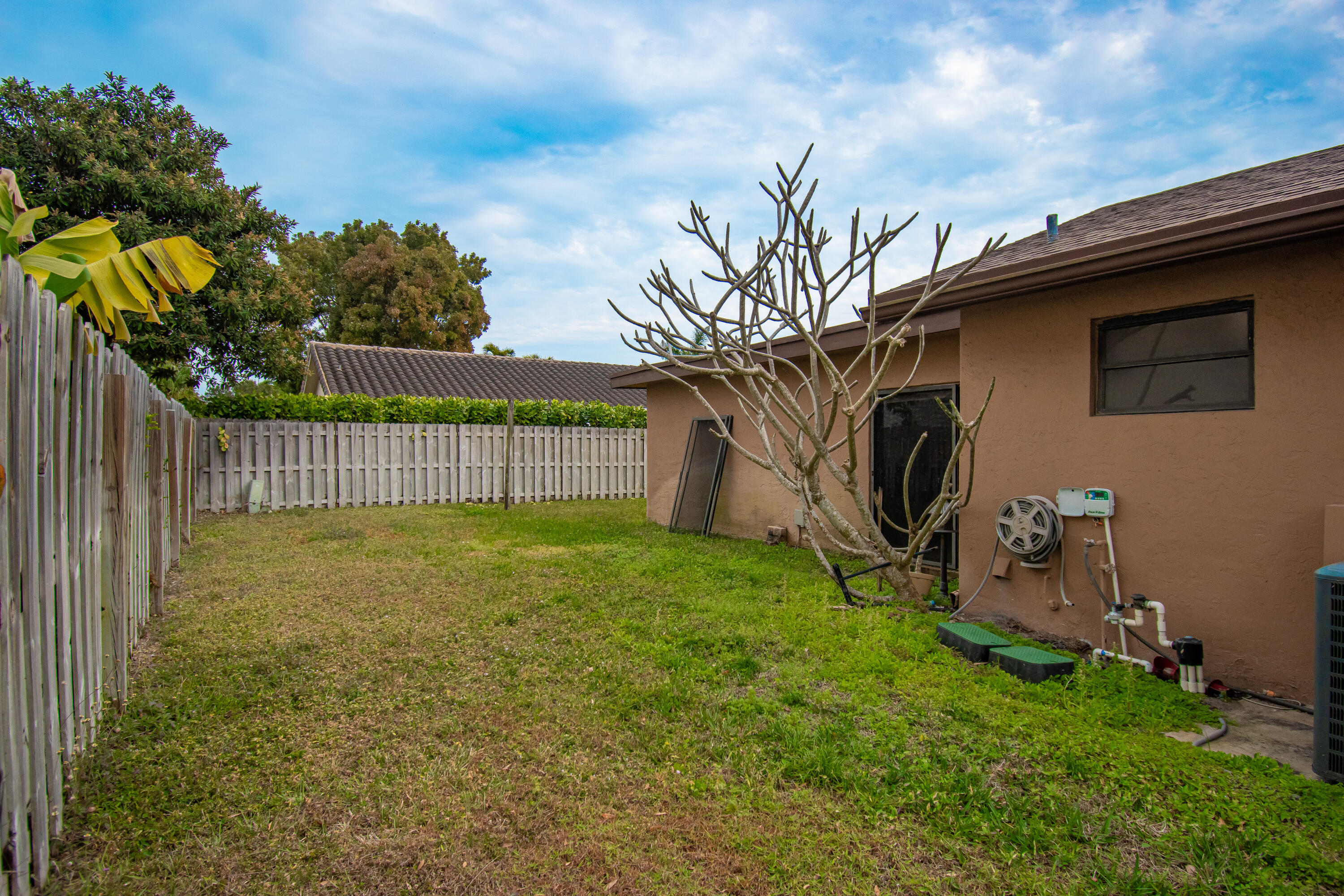 AMBERWOODS OF BOCA 1ST ADD - Residential