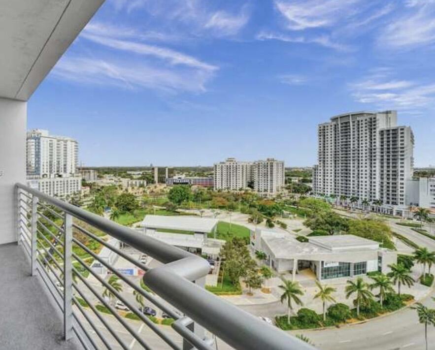 HOME TOWER CONDO - Residential